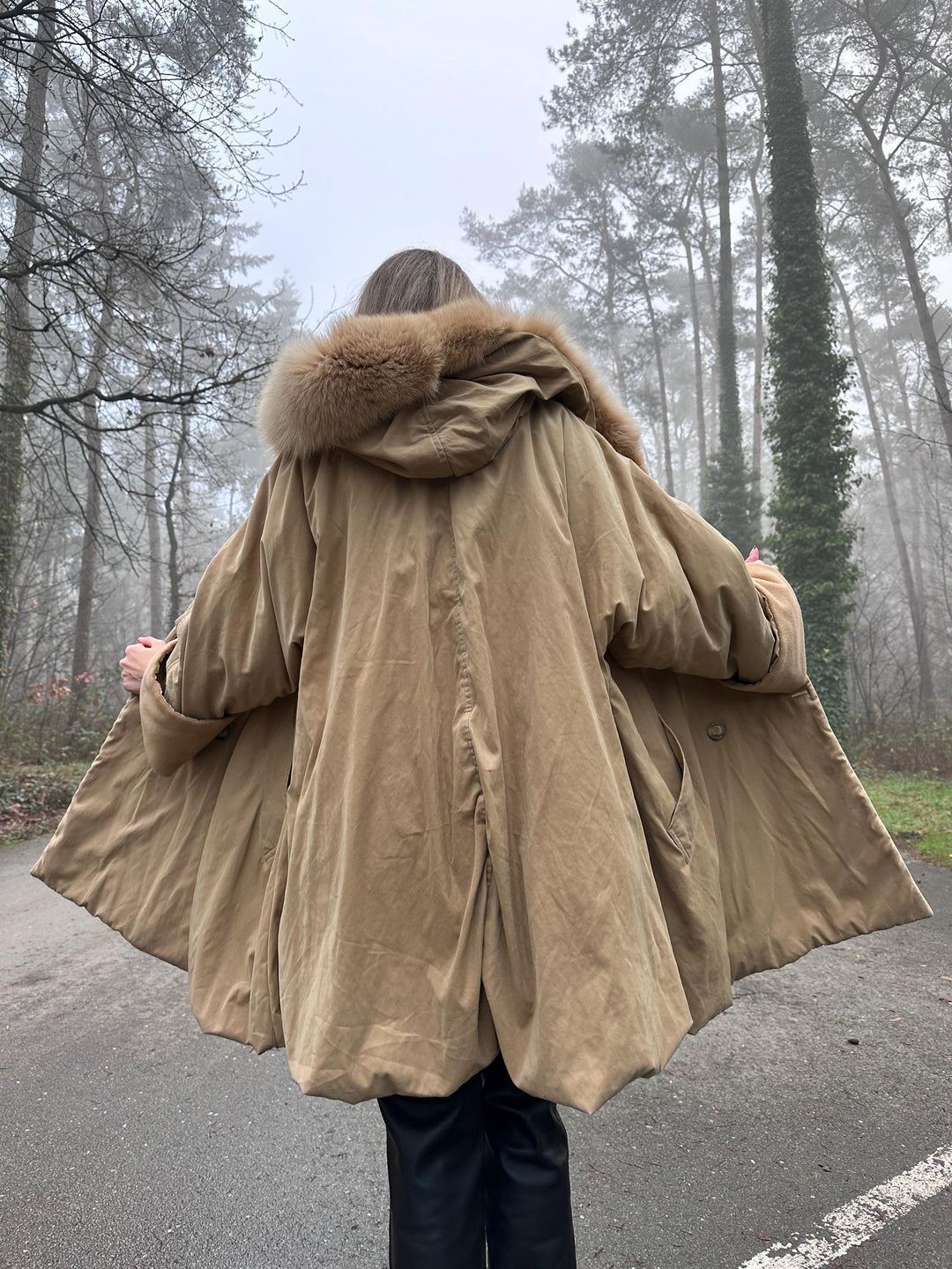 Max Mara Women's Coat with Real Fox Fur Collar, XL Size, Hooded Vintage Coat, Beige Creamy Color, Luxurious and Elegant Outerwear, Max Mara
