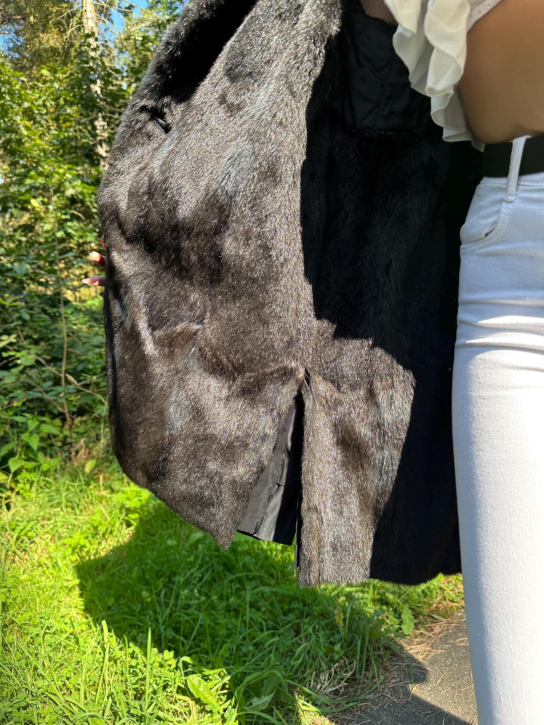 Brand New Black Winter Coat with Real Fur Inner Lining, L/XL Size, Light and Warm Fur Coat, Luxuriously Soft and Perfect for Cold Weather