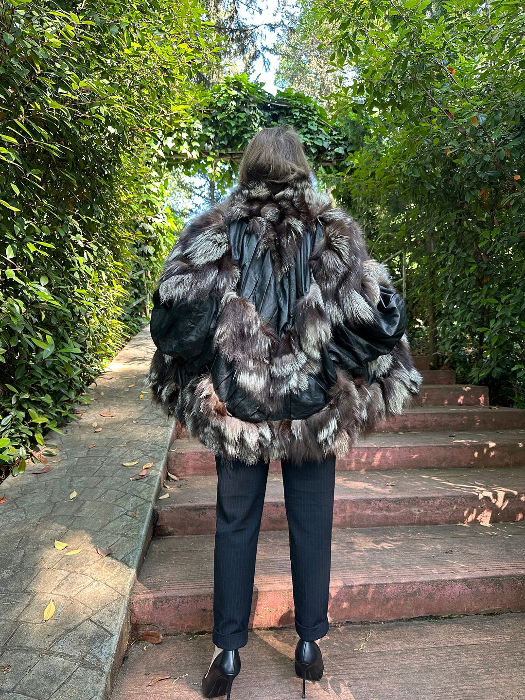 Silver fox fur coat with black leather, XL real fur coat, vintage fur coat, leather fox coat, fox coat, fur coat, pelzmantel, fox fur coat