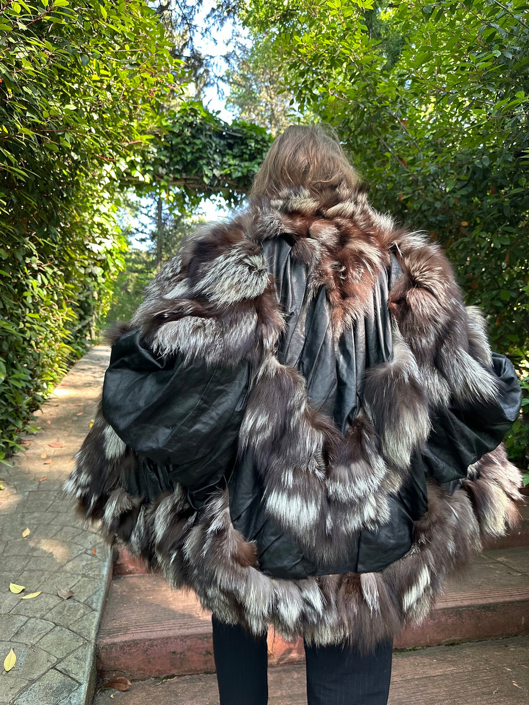 Silver fox fur coat with black leather, XL real fur coat, vintage fur coat, leather fox coat, fox coat, fur coat, pelzmantel, fox fur coat