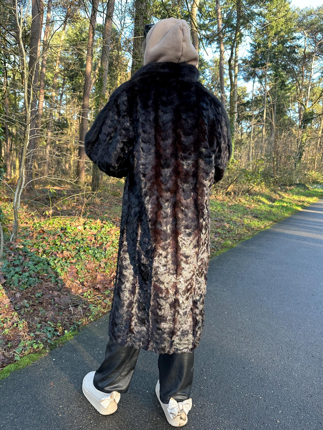 Dark Brown Mink Fur Coat with Full Black Mink Pelt Over Arms, XL Size, Long and Luxurious Fur Coat, Vintage Style, Elegant Women's Outerwear