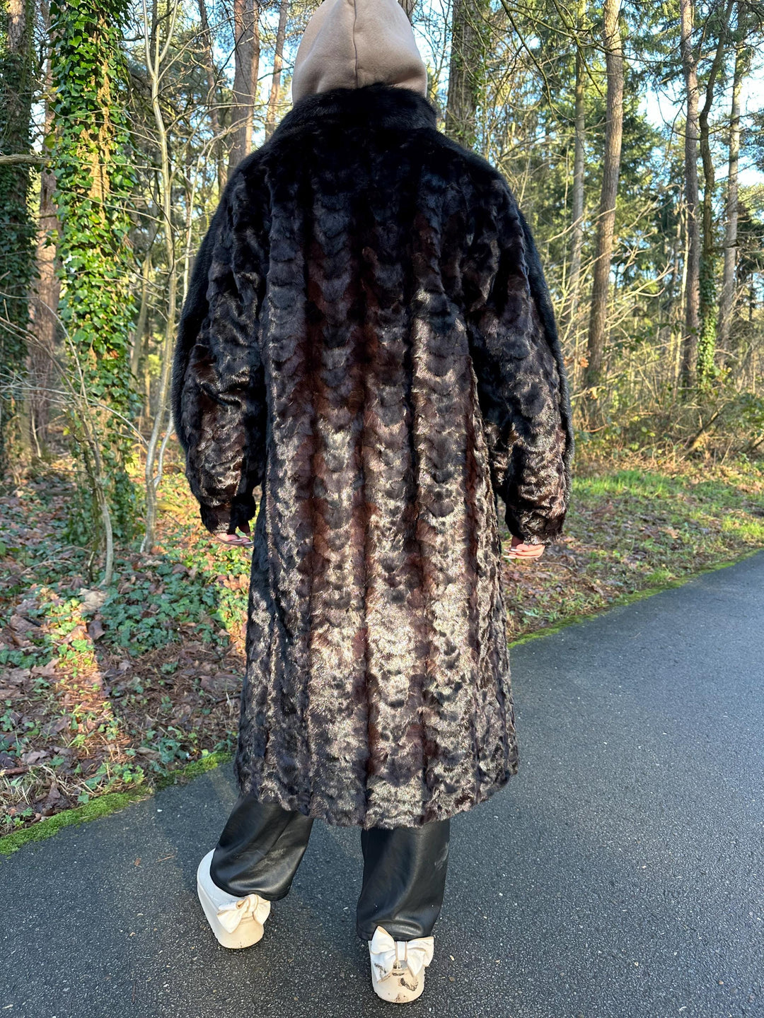 Dark Brown Mink Fur Coat with Full Black Mink Pelt Over Arms, XL Size, Long and Luxurious Fur Coat, Vintage Style, Elegant Women's Outerwear