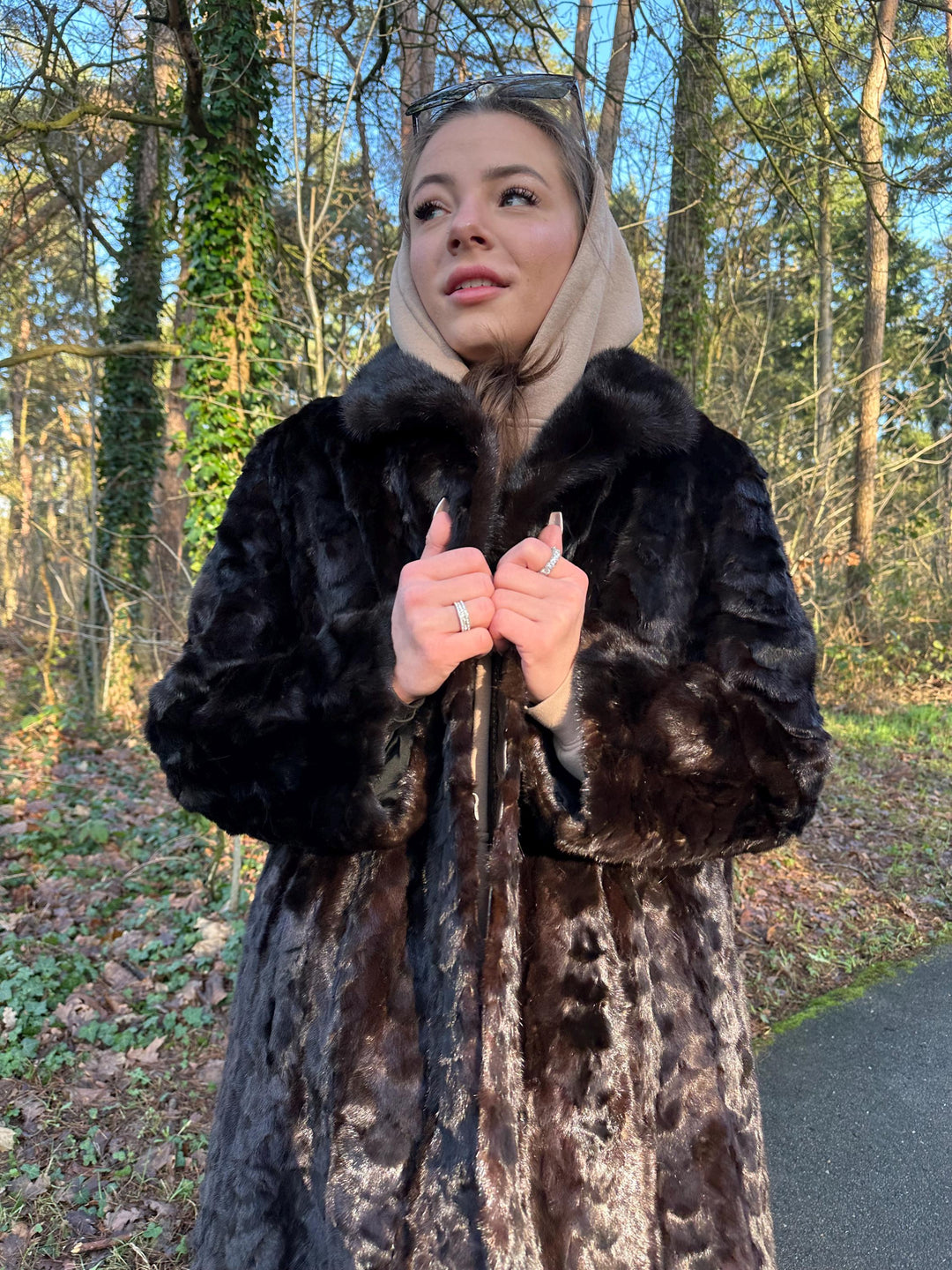 Dark Brown Mink Fur Coat Made in Pieces, XL Size, Full-Length Design, Real Mink Fur, Luxury Vintage Style, Soft and High-Quality Fur, Mink