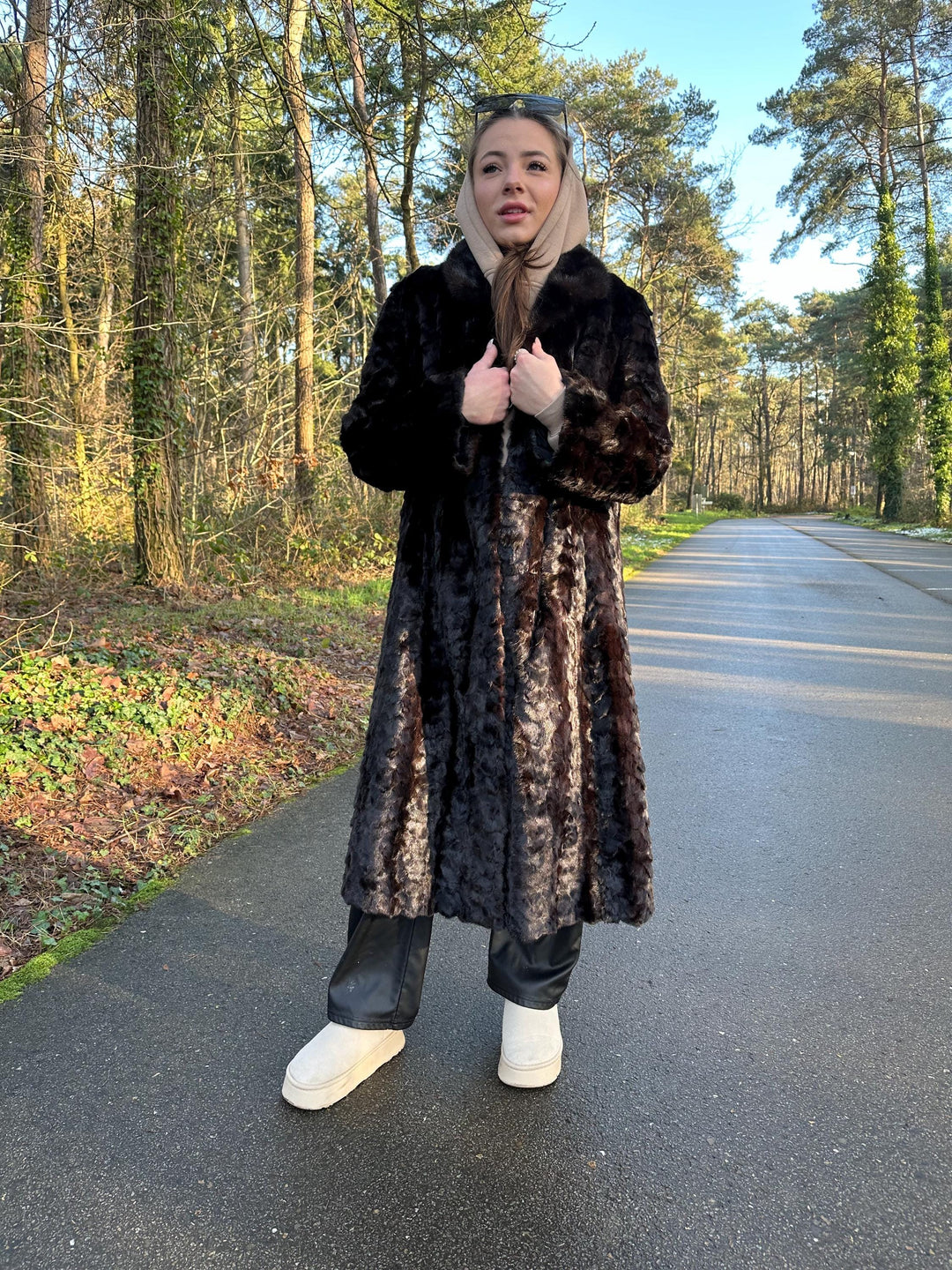 Dark Brown Mink Fur Coat Made in Pieces, XL Size, Full-Length Design, Real Mink Fur, Luxury Vintage Style, Soft and High-Quality Fur, Mink