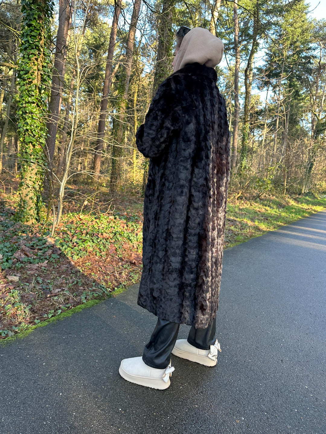 Dark Brown Mink Fur Coat Made in Pieces, XL Size, Full-Length Design, Real Mink Fur, Luxury Vintage Style, Soft and High-Quality Fur, Mink