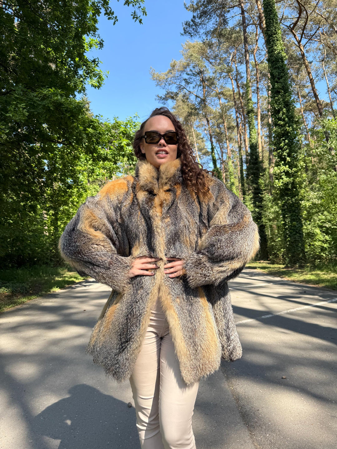 Gray Cross Fox Fur Coat, Medium Size, Real Fur Coat, Fox Fur Coat, Fox Fur Jacket, Cross Fox Jacket, Fox Jacket, Fox Fur, Real Vintage Fur