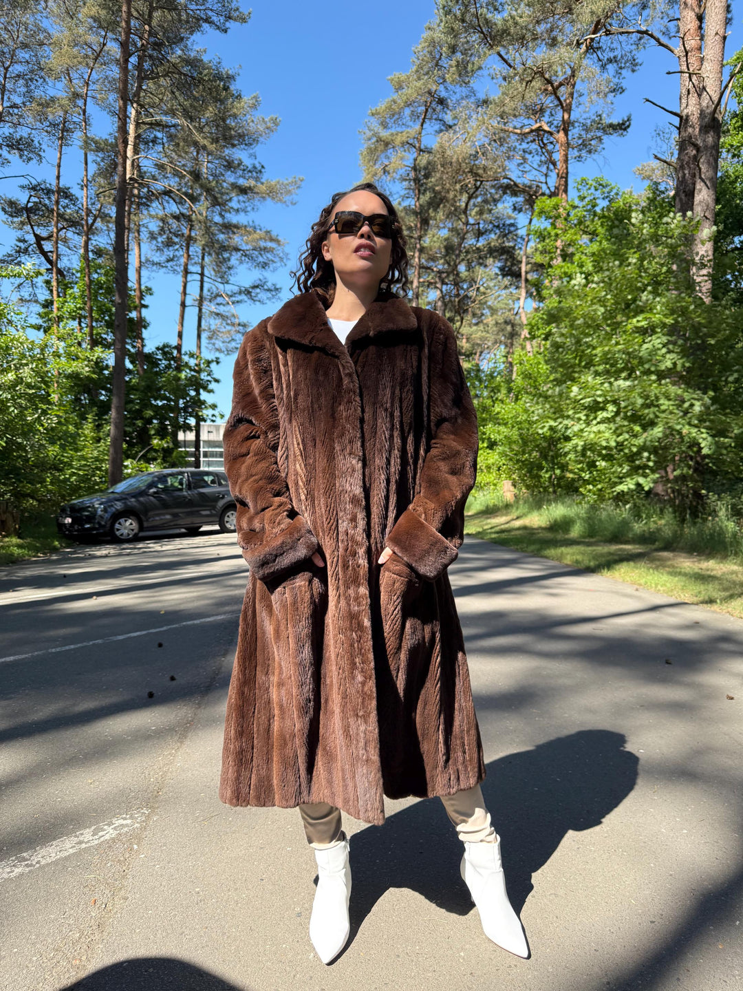 Light Brown Sheared Mink Fur Coat, 3XL Super Soft Fur, Light Shiny Finish, Full-Length Elegant Design, Excellent Condition, Warm & Luxurious