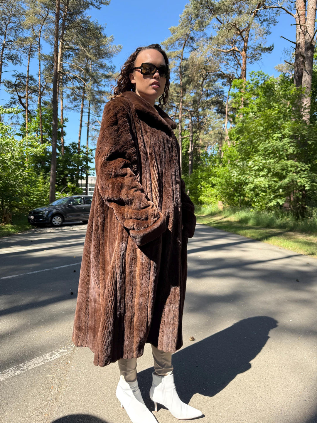 Light Brown Sheared Mink Fur Coat, 3XL Super Soft Fur, Light Shiny Finish, Full-Length Elegant Design, Excellent Condition, Warm & Luxurious