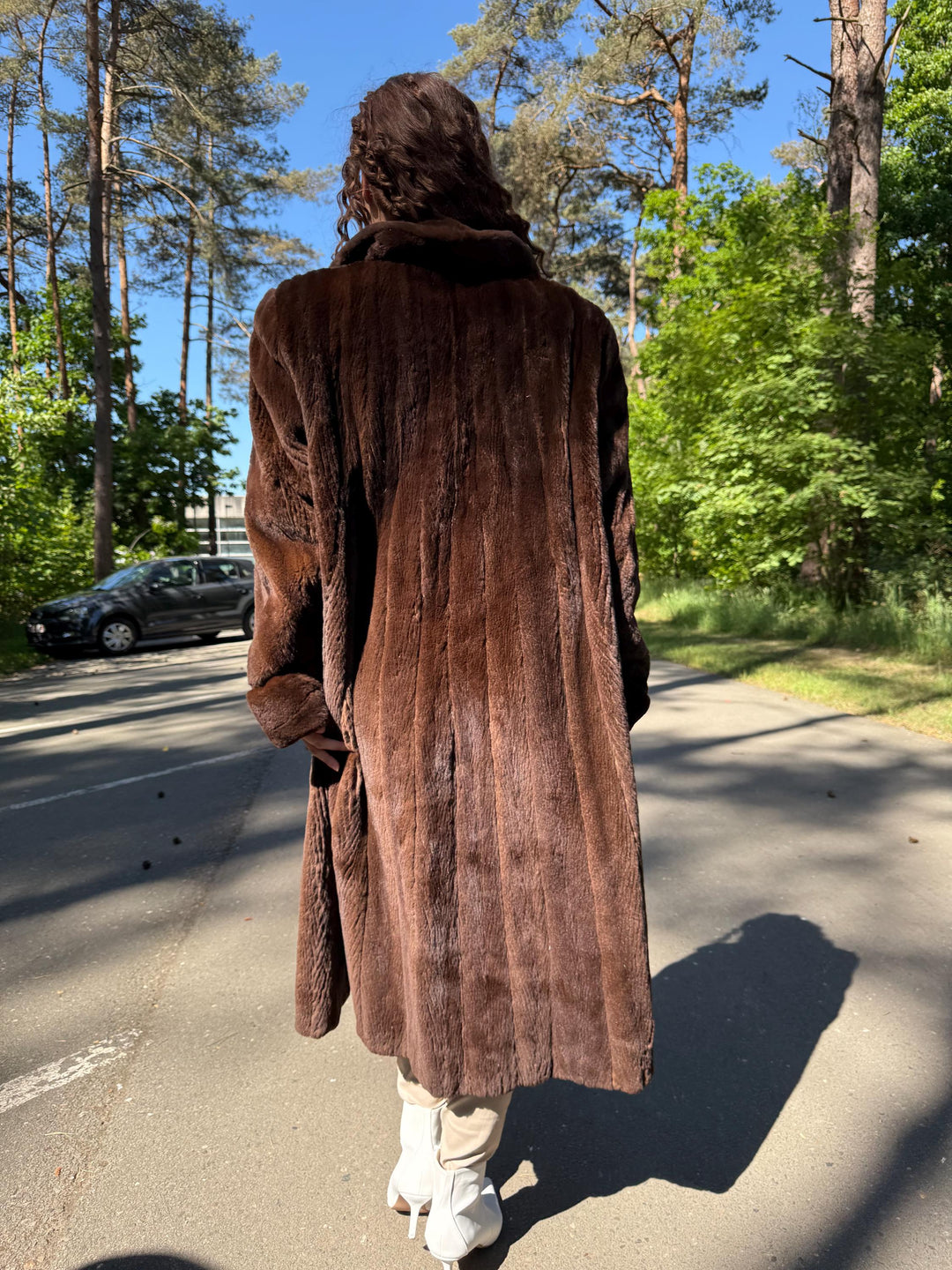 Light Brown Sheared Mink Fur Coat, 3XL Super Soft Fur, Light Shiny Finish, Full-Length Elegant Design, Excellent Condition, Warm & Luxurious