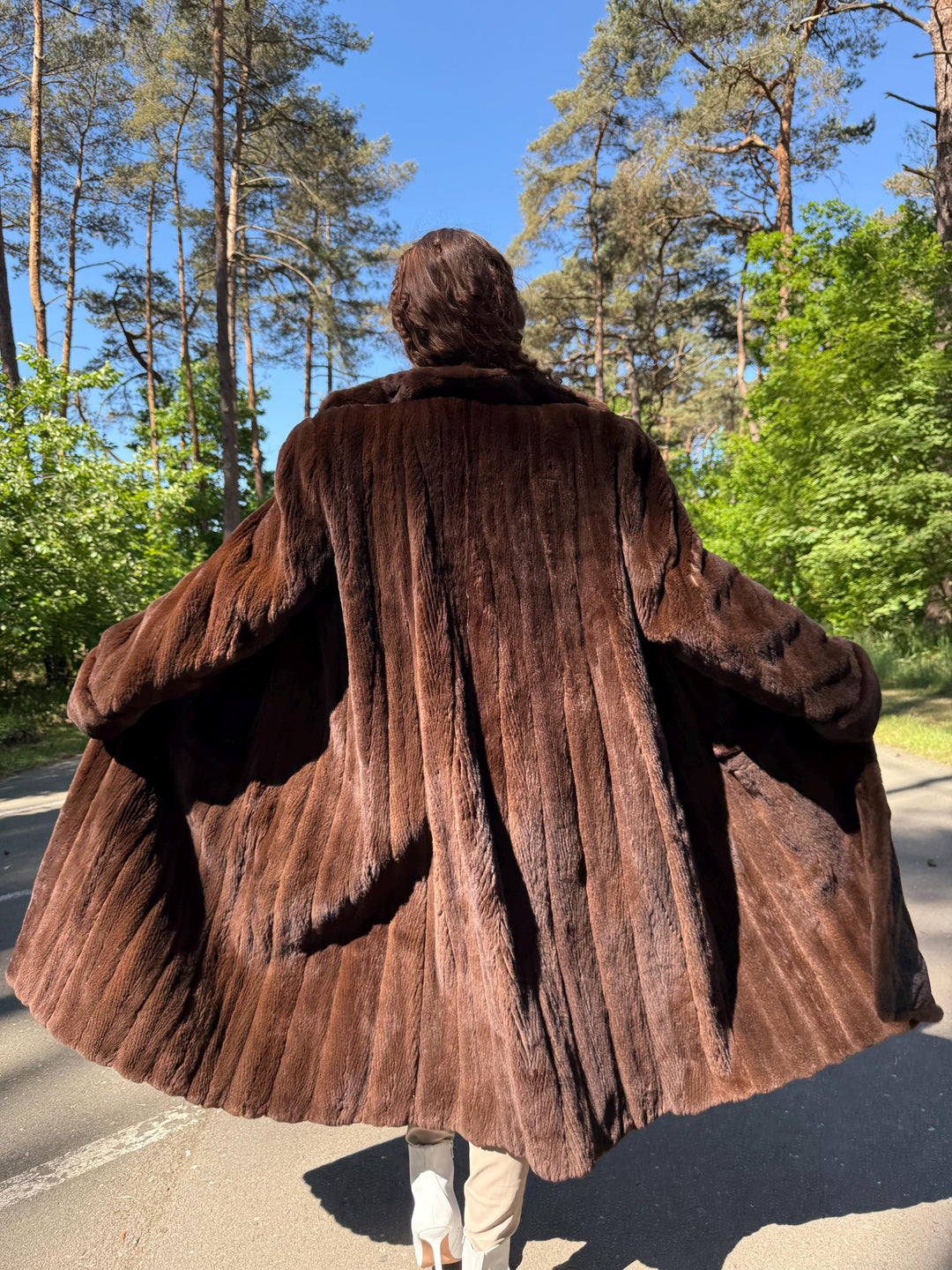 Light Brown Sheared Mink Fur Coat, 3XL Super Soft Fur, Light Shiny Finish, Full-Length Elegant Design, Excellent Condition, Warm & Luxurious
