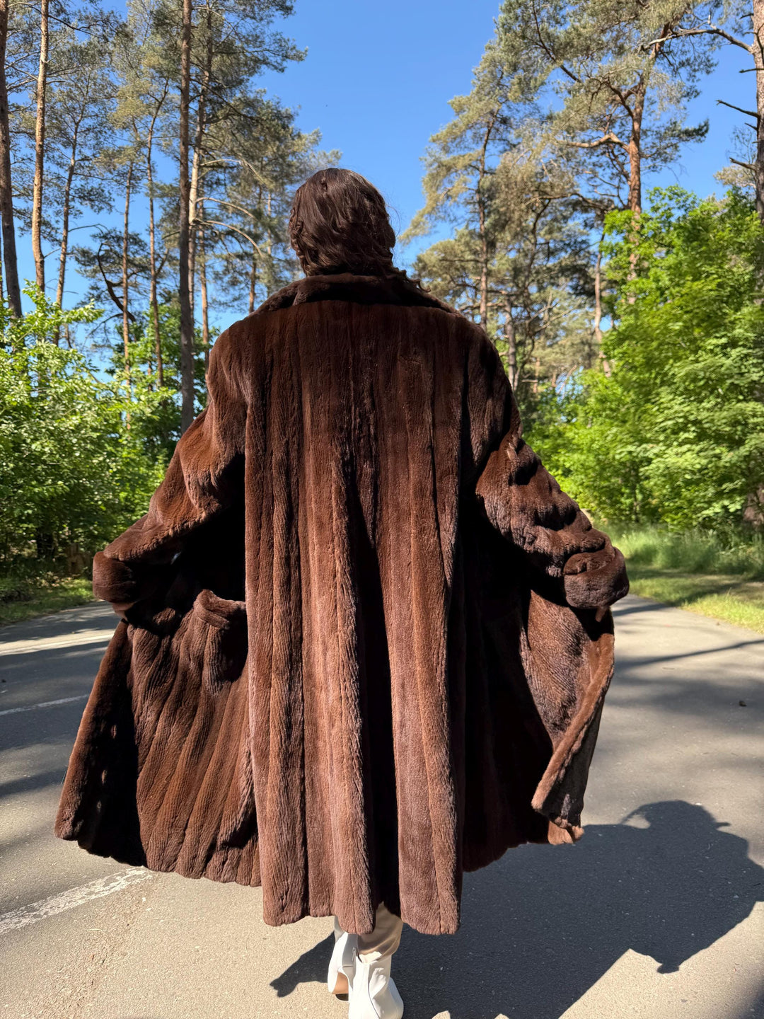 Light Brown Sheared Mink Fur Coat, 3XL Super Soft Fur, Light Shiny Finish, Full-Length Elegant Design, Excellent Condition, Warm & Luxurious
