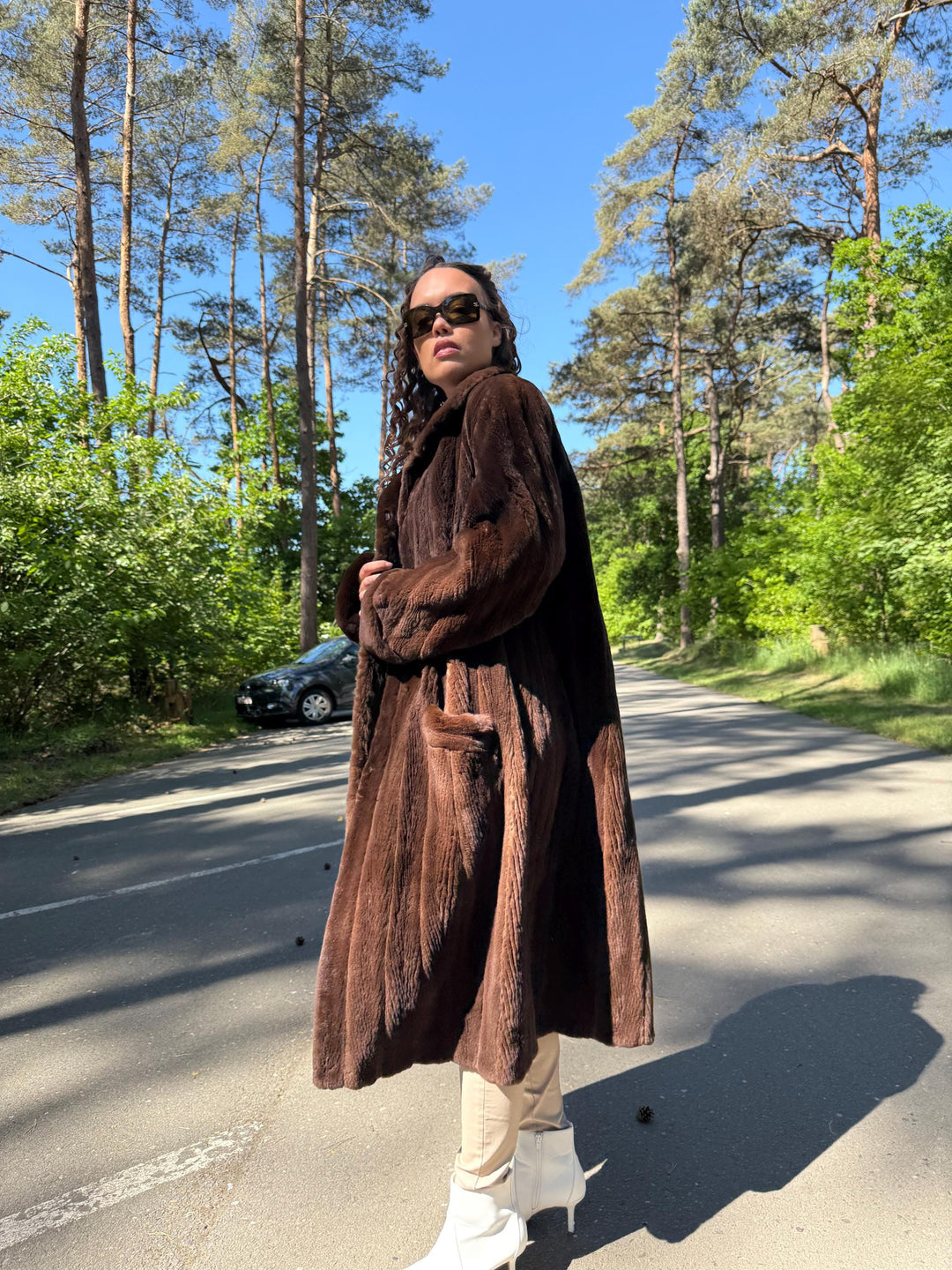 Light Brown Sheared Mink Fur Coat, 3XL Super Soft Fur, Light Shiny Finish, Full-Length Elegant Design, Excellent Condition, Warm & Luxurious