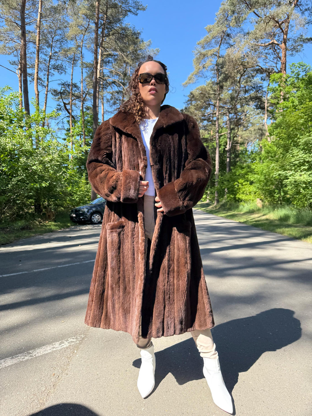Light Brown Sheared Mink Fur Coat, 3XL Super Soft Fur, Light Shiny Finish, Full-Length Elegant Design, Excellent Condition, Warm & Luxurious