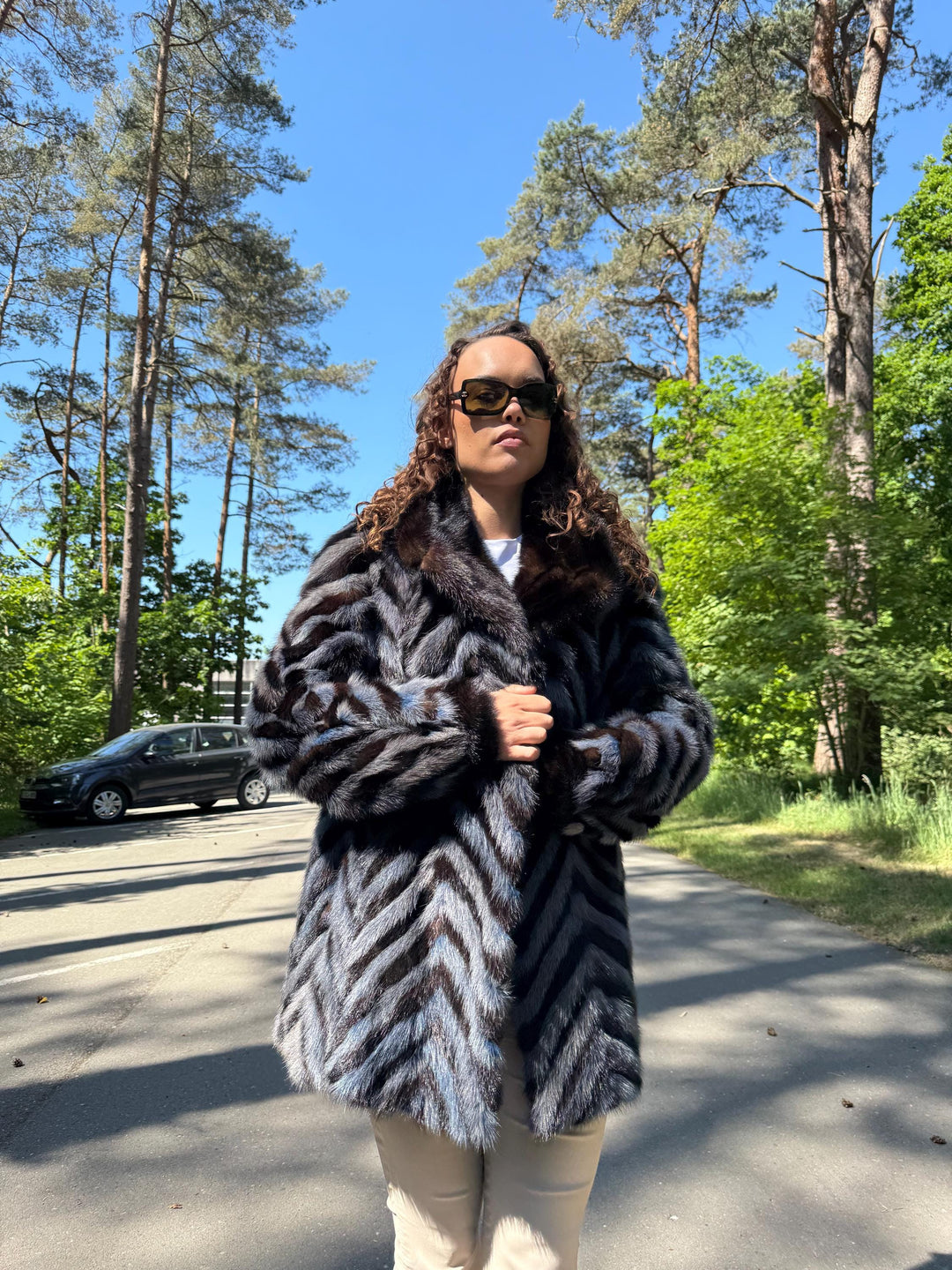 M/L Mink Jacket Dyed in Blue and Black Color,  Soft & Luxurious, Rare Find Fur Outerwear, Eye Catching Design, Thick Mink Jacket, Real Fur