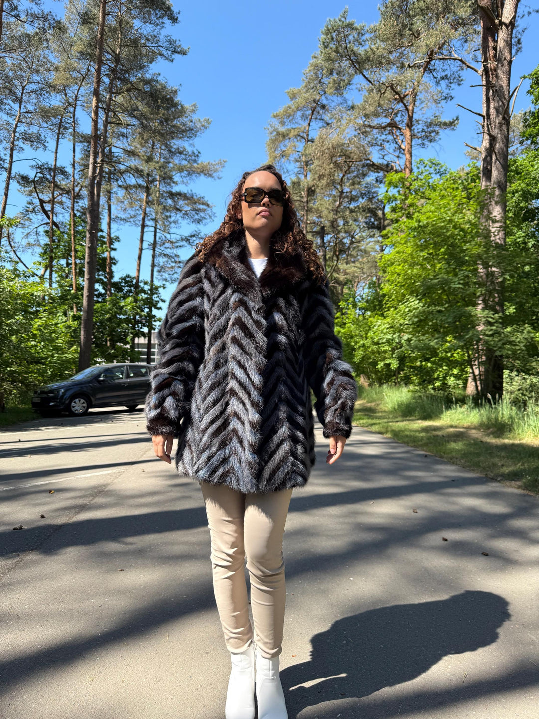 M/L Mink Jacket Dyed in Blue and Black Color,  Soft & Luxurious, Rare Find Fur Outerwear, Eye Catching Design, Thick Mink Jacket, Real Fur