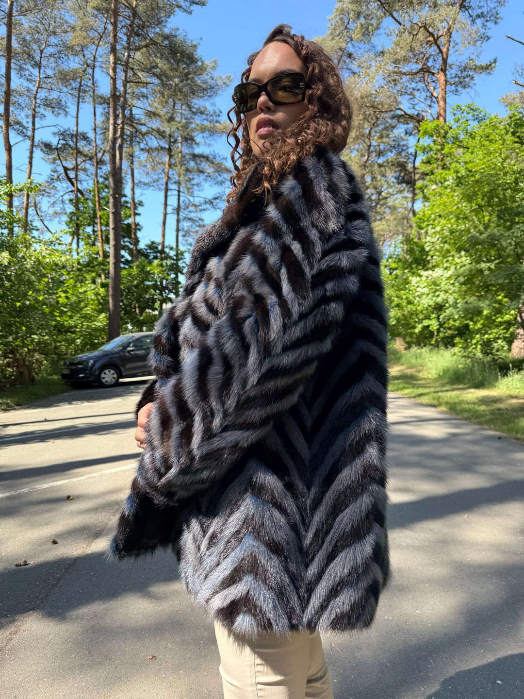 M/L Mink Jacket Dyed in Blue and Black Color,  Soft & Luxurious, Rare Find Fur Outerwear, Eye Catching Design, Thick Mink Jacket, Real Fur