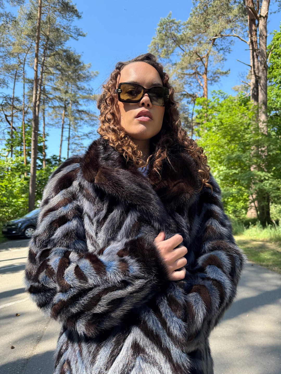 M/L Mink Jacket Dyed in Blue and Black Color,  Soft & Luxurious, Rare Find Fur Outerwear, Eye Catching Design, Thick Mink Jacket, Real Fur