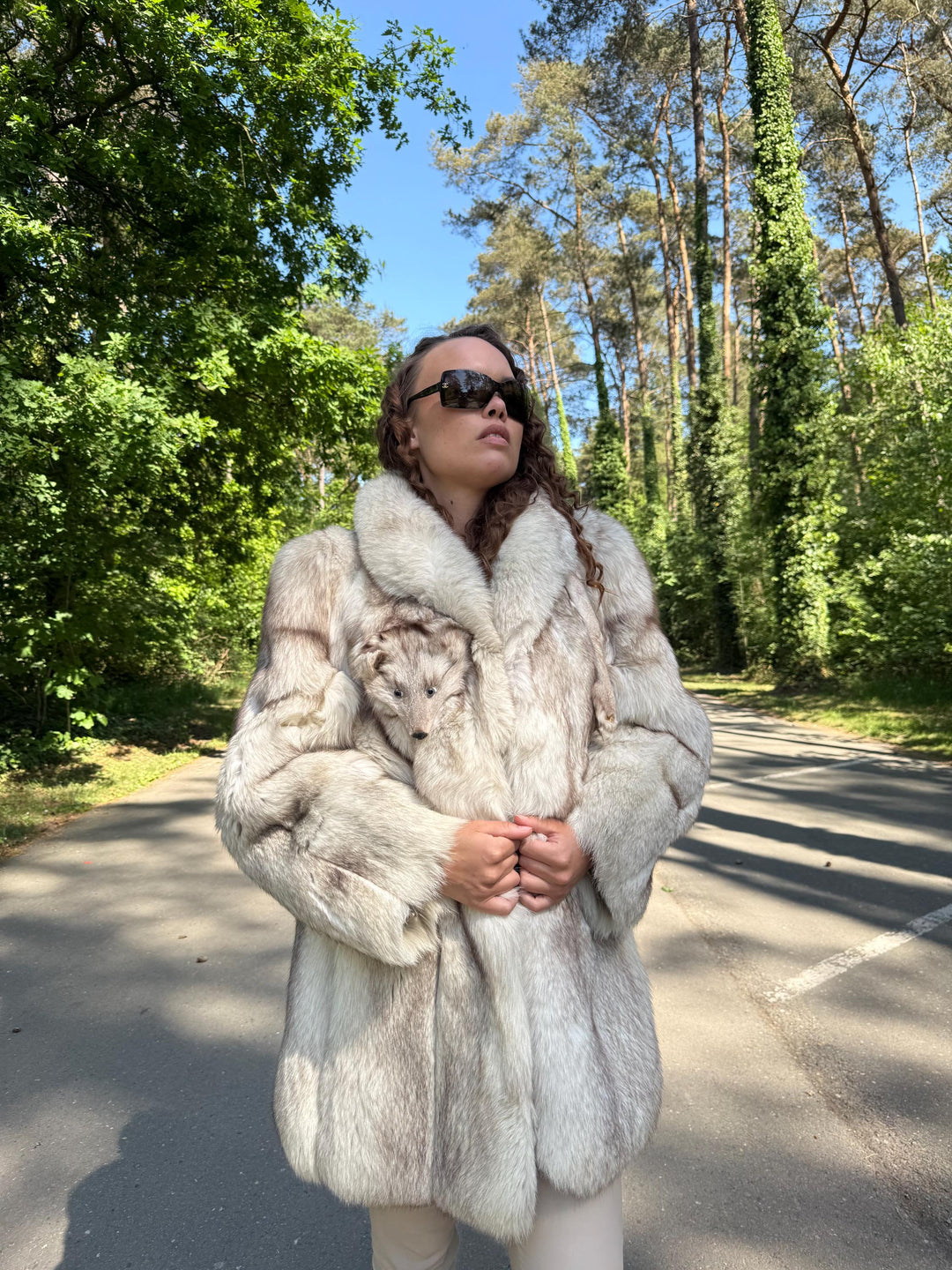 Medium Nordic Fox Fur Coat, Real Blue Fox Fur, Soft and Fluffy Texture, As Good As New Condition, Cozy Feel, Classic Rare Vintage Fur Coat