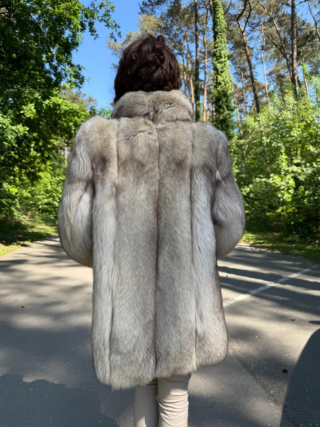 Medium Nordic Fox Fur Coat, Real Blue Fox Fur, Soft and Fluffy Texture, As Good As New Condition, Cozy Feel, Classic Rare Vintage Fur Coat