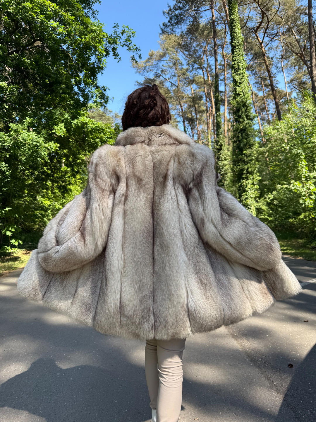 Medium Nordic Fox Fur Coat, Real Blue Fox Fur, Soft and Fluffy Texture, As Good As New Condition, Cozy Feel, Classic Rare Vintage Fur Coat