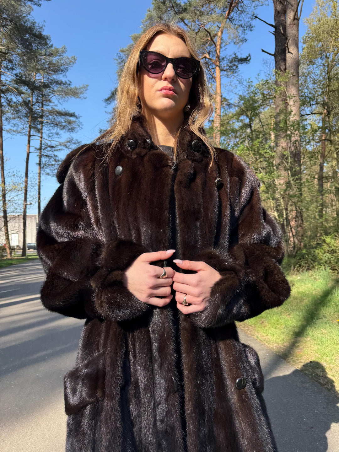 Full-Length Dark Brown Mink Coat, L/XL Size, High Quality Fur, Warm & Thick Fur Coat, Vintage Fur Coat, Real Mink Fur, Soft Brown Mink Fur