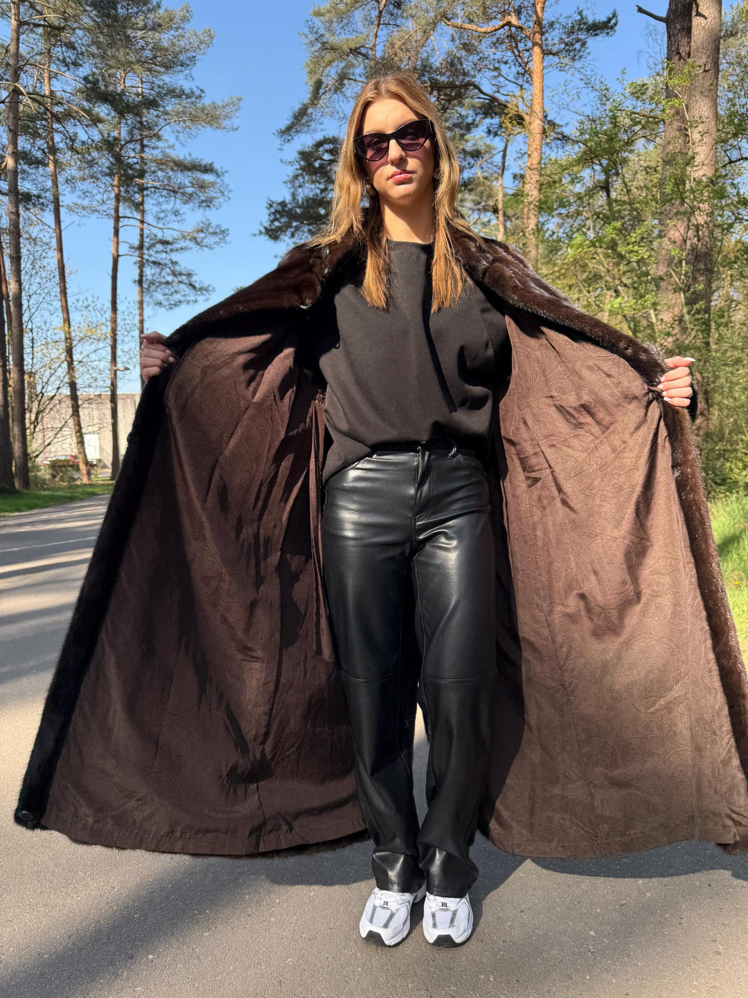 Full-Length Dark Brown Mink Coat, L/XL Size, High Quality Fur, Warm & Thick Fur Coat, Vintage Fur Coat, Real Mink Fur, Soft Brown Mink Fur