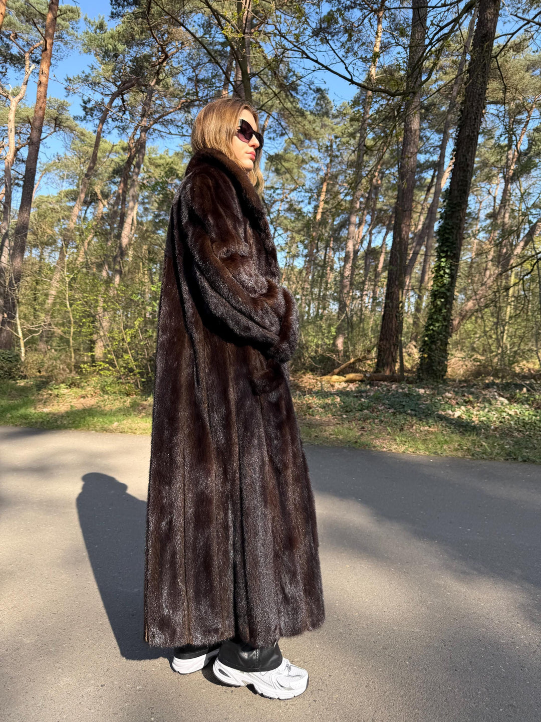 Extra Large Dark Brown Mink Coat, Long Luxury Fur Coat, Elegant Mink Fur Coat, Soft High Quality Coat, Warm & Thick Fur, Elegant Outerwear