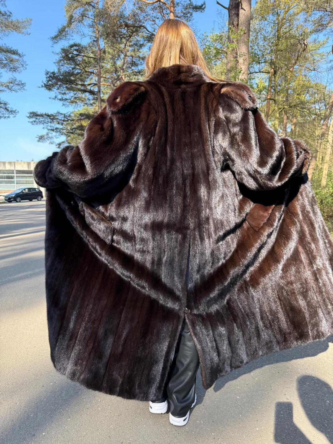 Full-Length Dark Brown Mink Coat, L/XL Size, High Quality Fur, Warm & Thick Fur Coat, Vintage Fur Coat, Real Mink Fur, Soft Brown Mink Fur