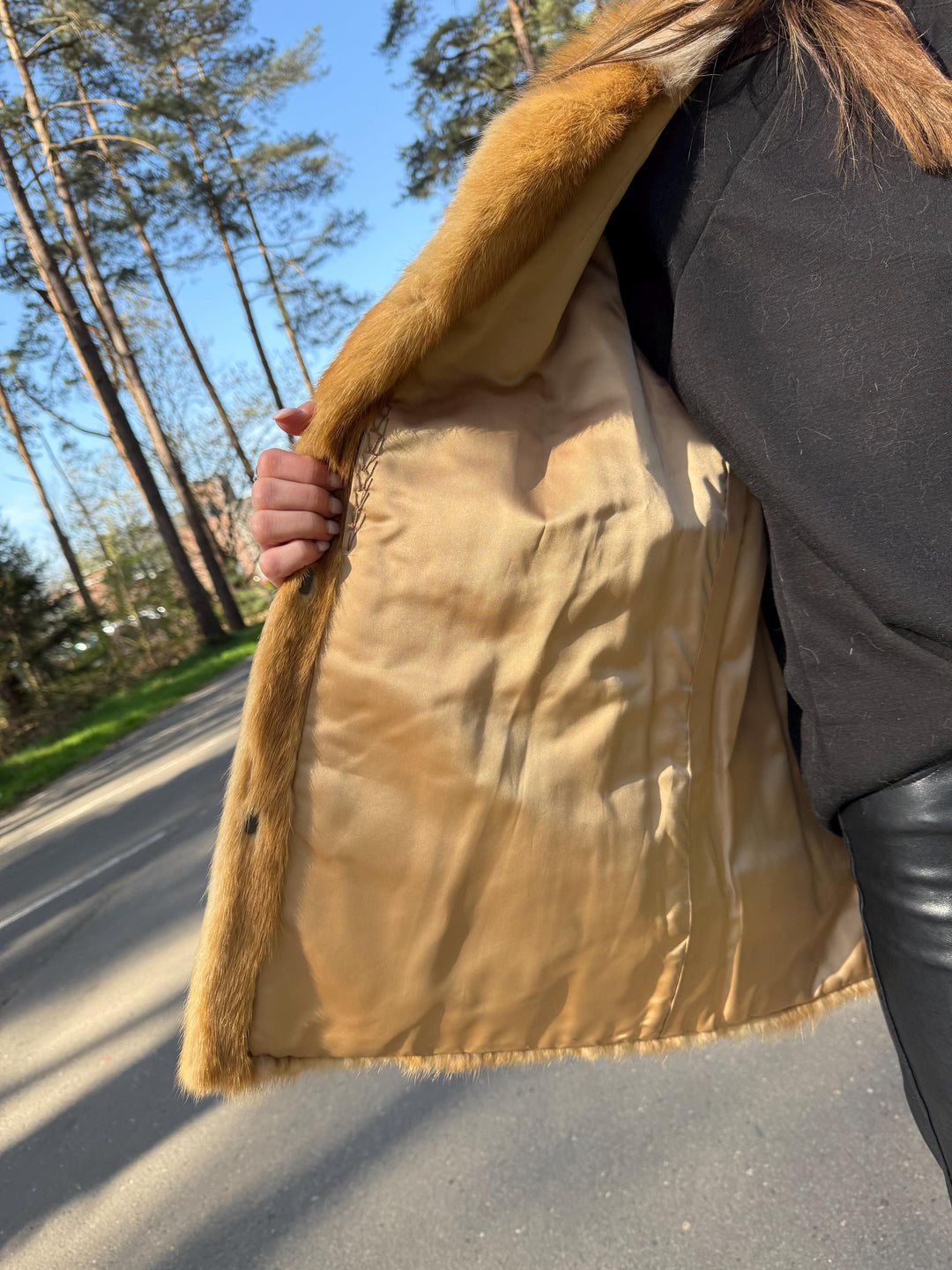 Golden Mink Fur Jacket with Soft Fox Fur Collar, Medium Size, High-Quality Fur, Luxurious and Elegant Women's Outerwear, Genuine Fox & Mink