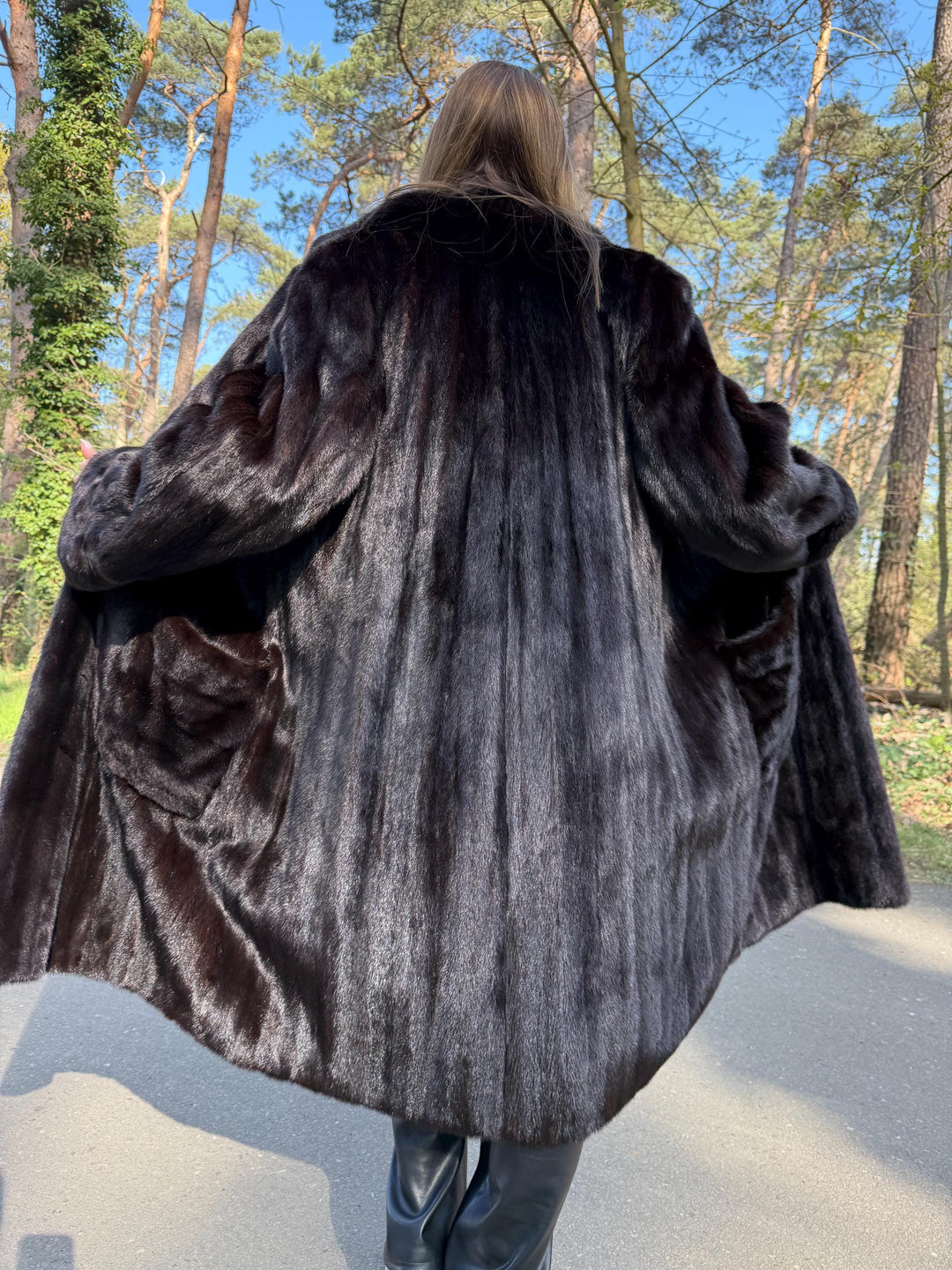 Superb Ranched Saga Mink Fur Coat, L/XL Size, Premium High Quality Fur, Luxury Women's Fur Coat, Natural Brown Fur, Soft and Thick Mink Fur