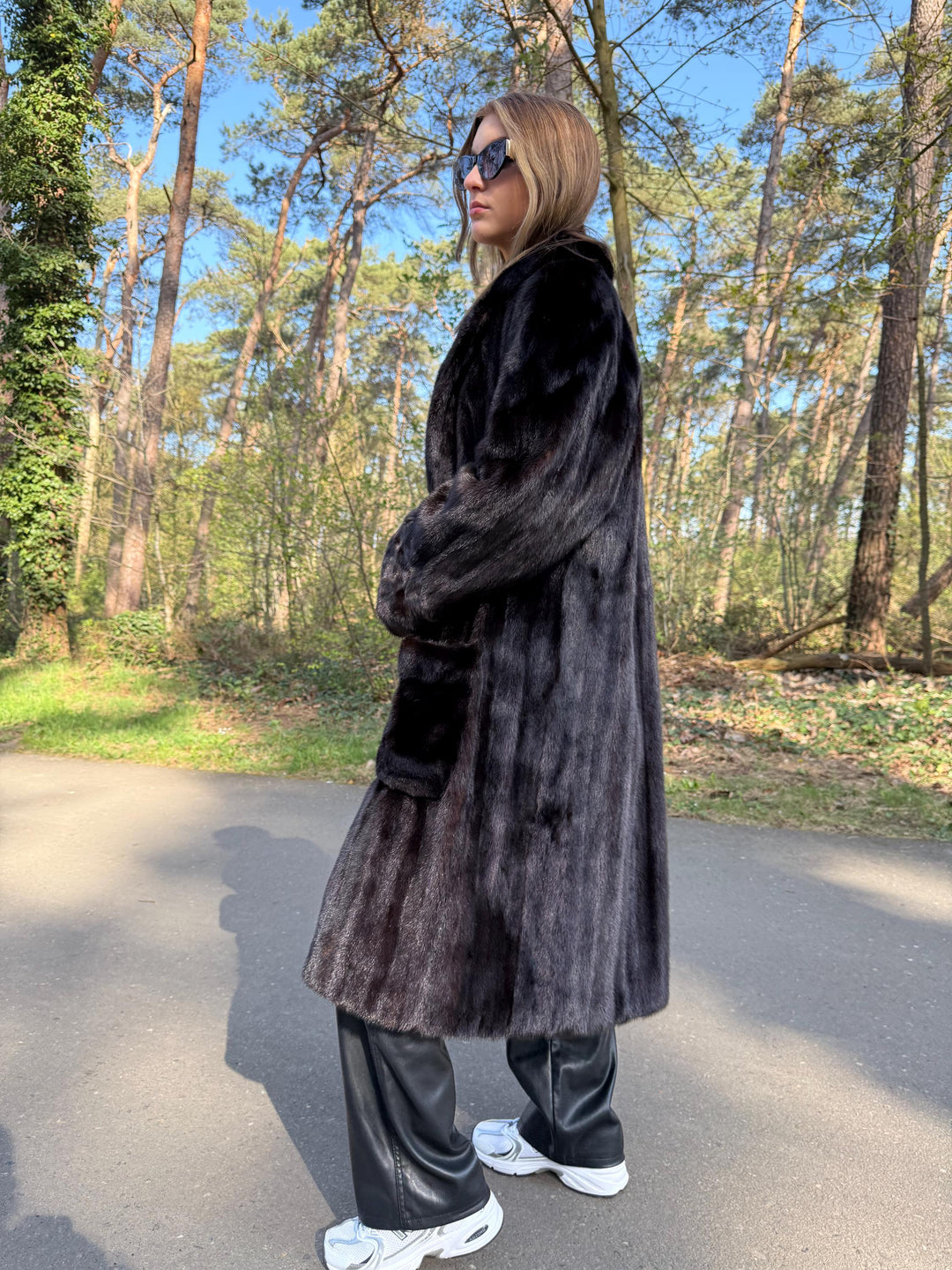 Superb Ranched Saga Mink Fur Coat, L/XL Size, Premium High Quality Fur, Luxury Women's Fur Coat, Natural Brown Fur, Soft and Thick Mink Fur