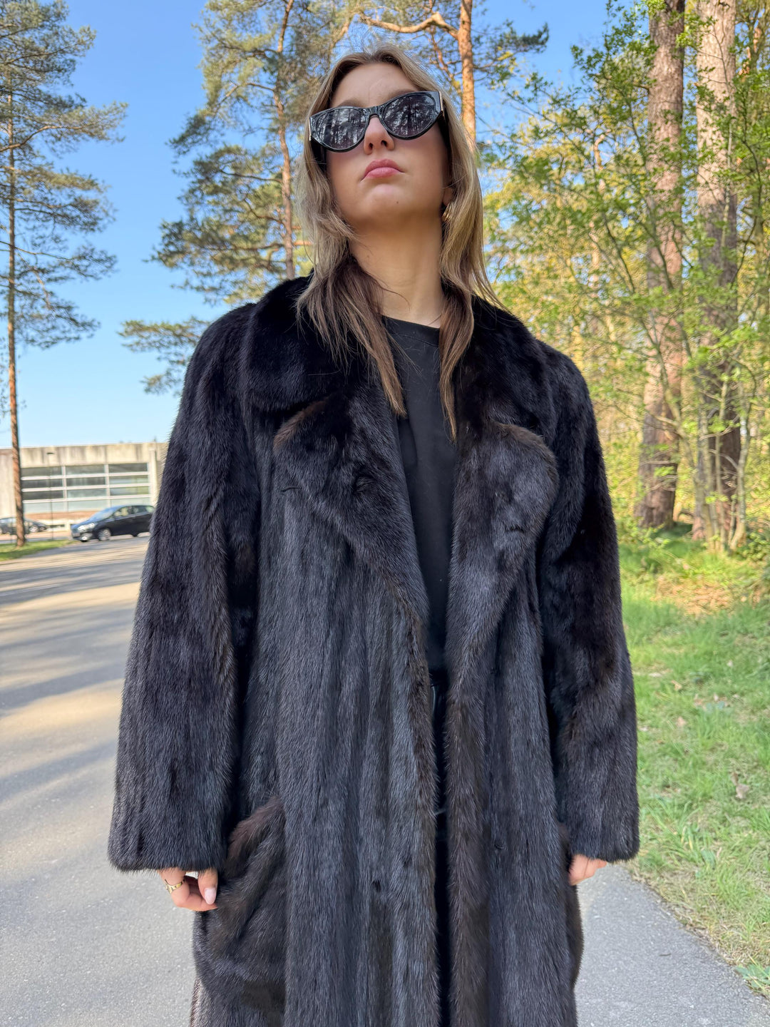 Swinger Dark Brown Mink Coat, XL Size, Feet Length Coat, Rare Find Vintage Style, Soft and Thick Mink Fur, High Quality Fur, Real Mink Coat