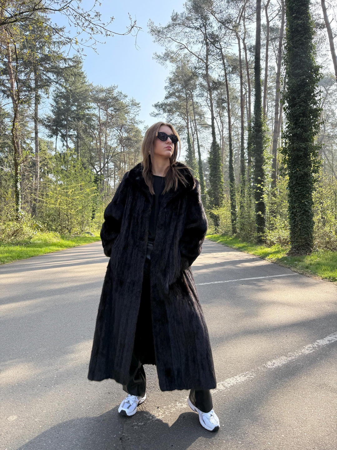 Brown Mink Fur Coat, Medium Size, High-Quality Fur, Soft Brown Mink Fur, Thick Mink Fur, Classic Vintage Style, Long Luxury Women's Fur Coat