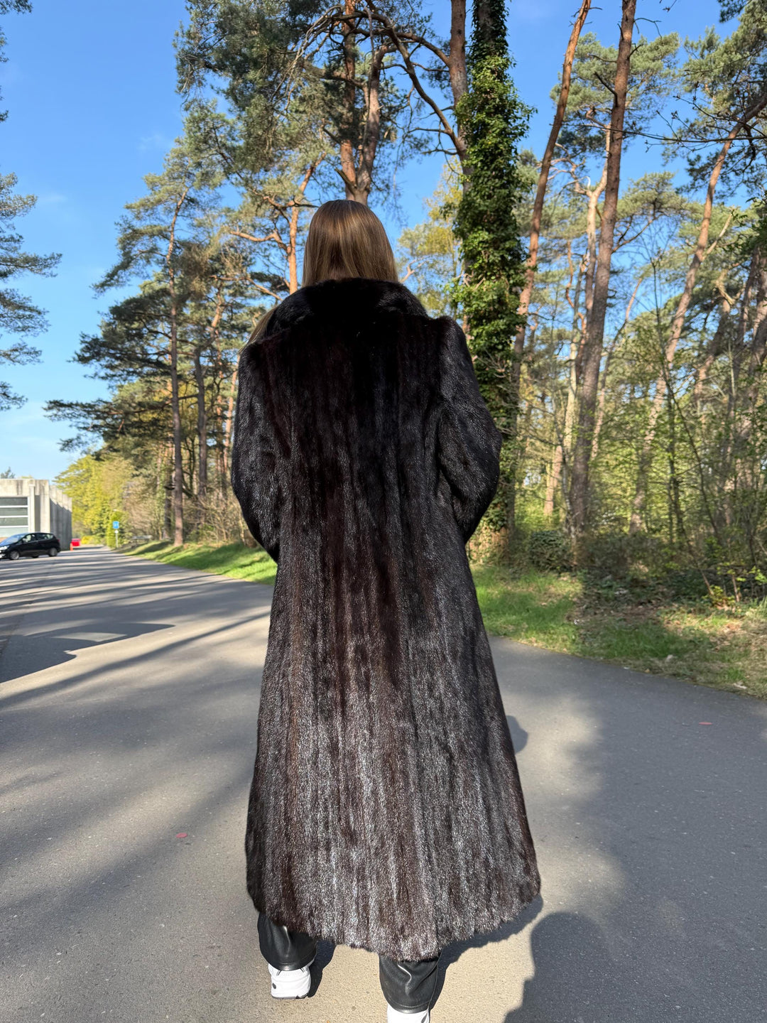 Brown Mink Fur Coat, Medium Size, High-Quality Fur, Soft Brown Mink Fur, Thick Mink Fur, Classic Vintage Style, Long Luxury Women's Fur Coat