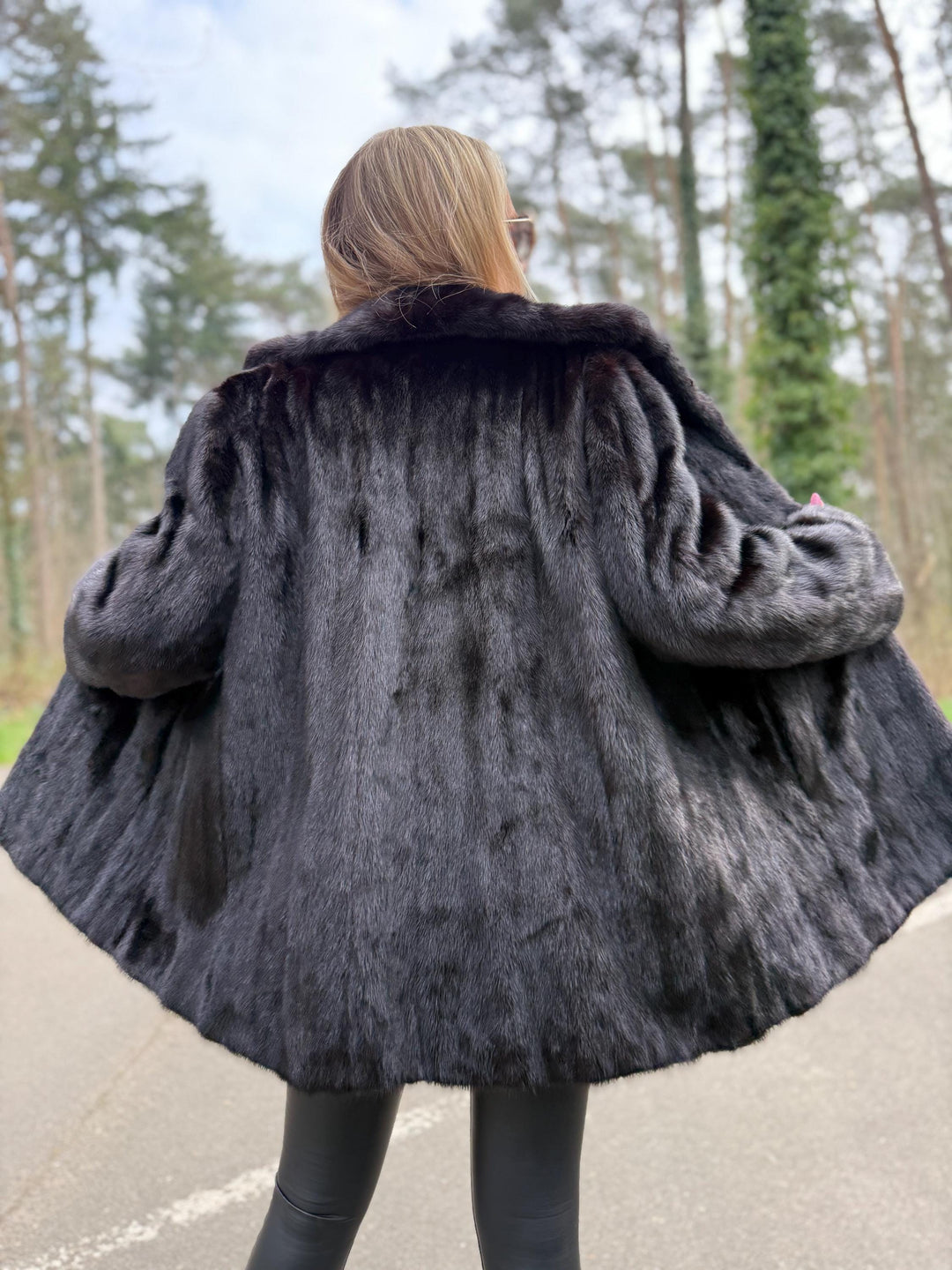 Yves Salomon Mink Fur Jacket, Real Mink Jacket in XL Size, Excellent Condition, High Quality Fur, Luxury Branded Jacket, Black Mink Fur Coat