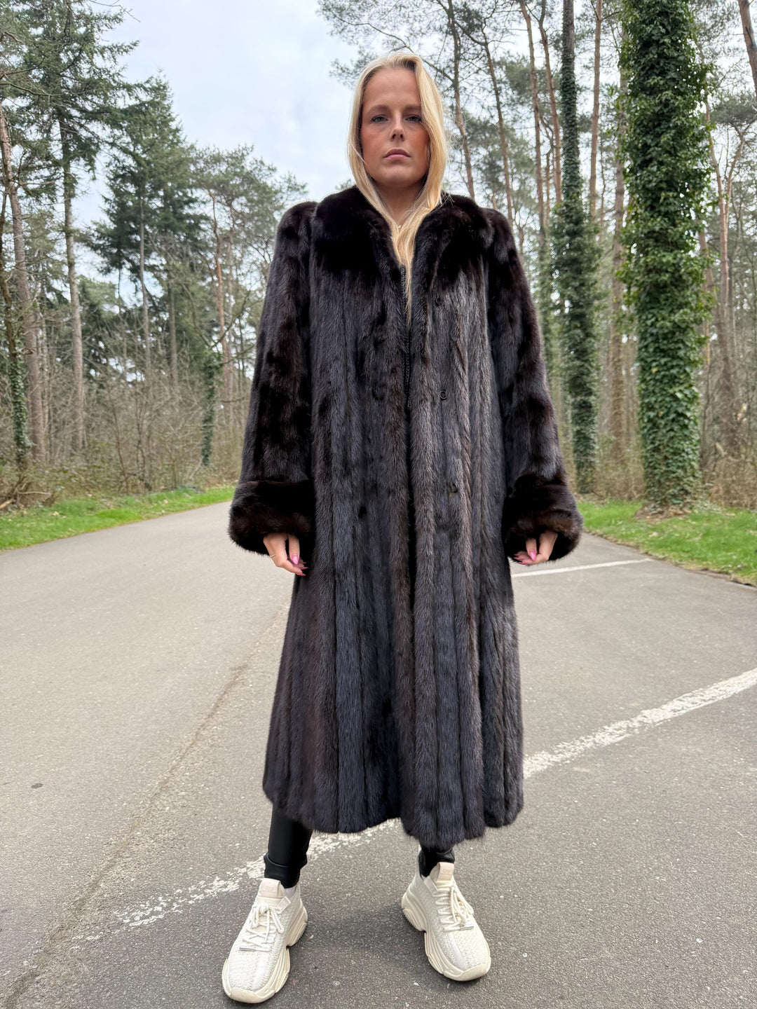 Full-Length Brown Mink Fur Coat, XL Size, High-Quality Fur, Soft Brown Mink Fur, Thick Mink Fur, Classic Vintage Style, Luxury Women's Coat