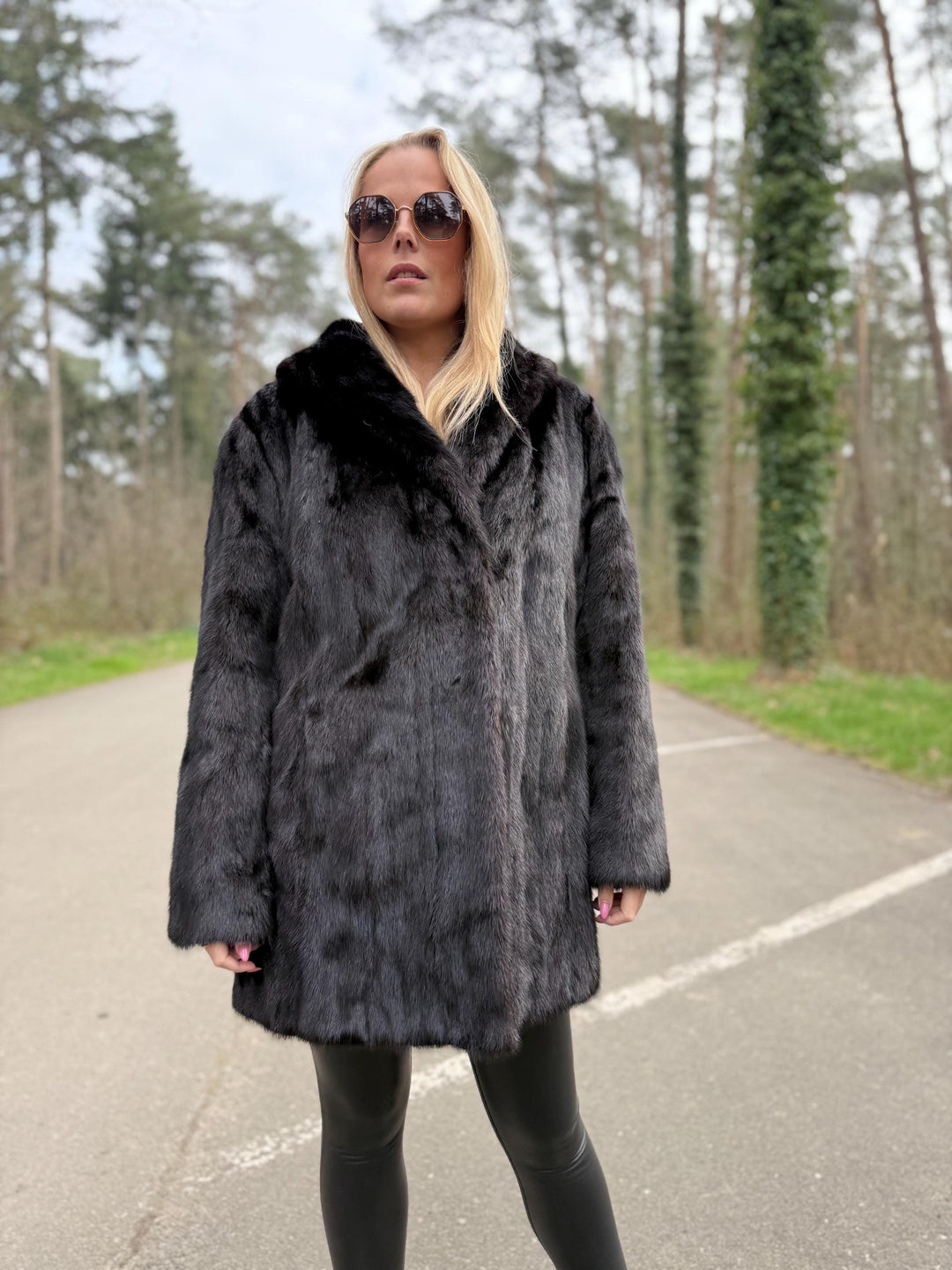 Yves Salomon Mink Fur Jacket, Real Mink Jacket in XL Size, Excellent Condition, High Quality Fur, Luxury Branded Jacket, Black Mink Fur Coat