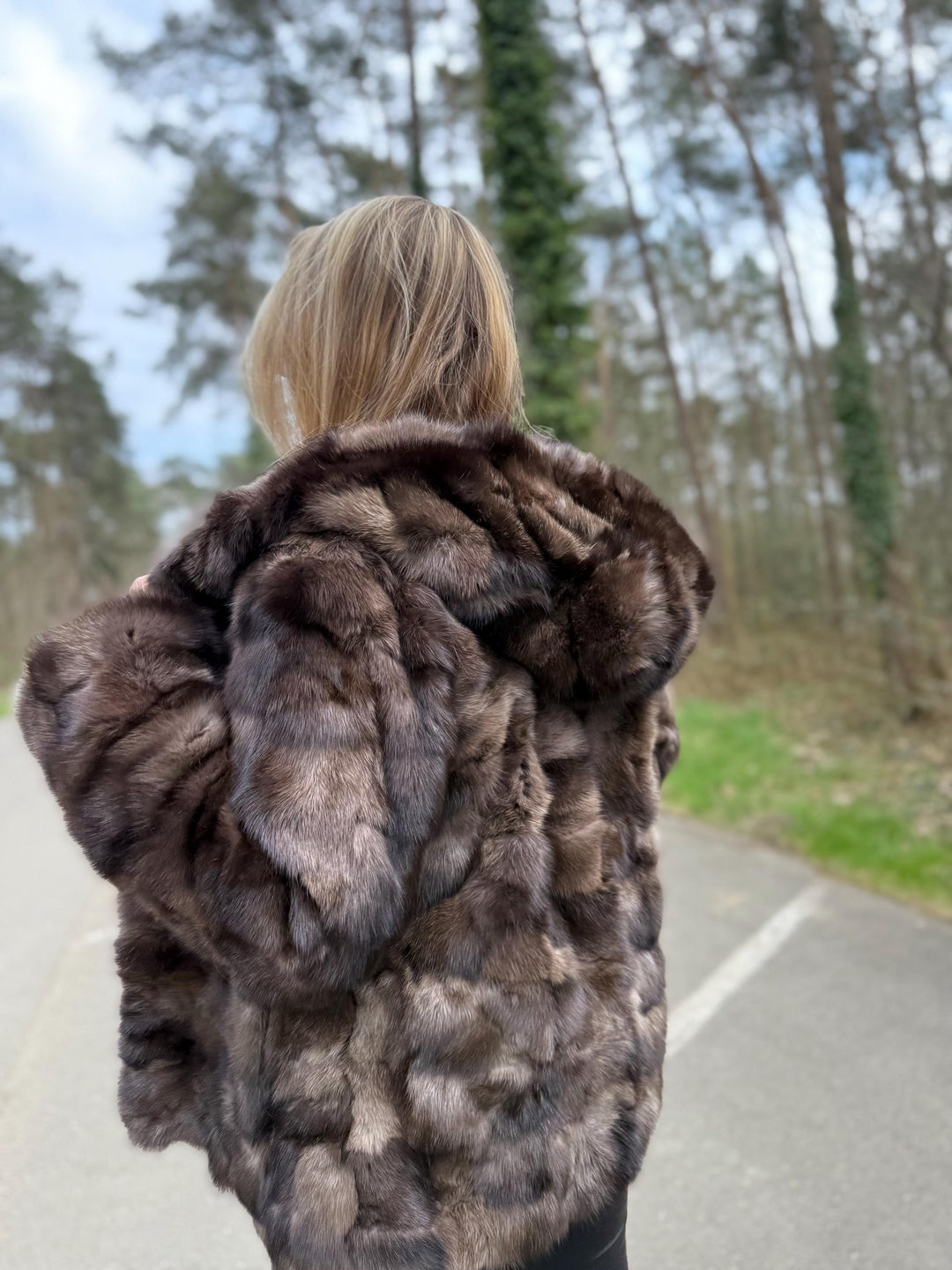 New Sable Fur Jacket with Hoodie, Medium Size, Brand New Never Used, Rich Expensive Fur Jacket, Sable Fur for Women, Premium Fur, Luxurious