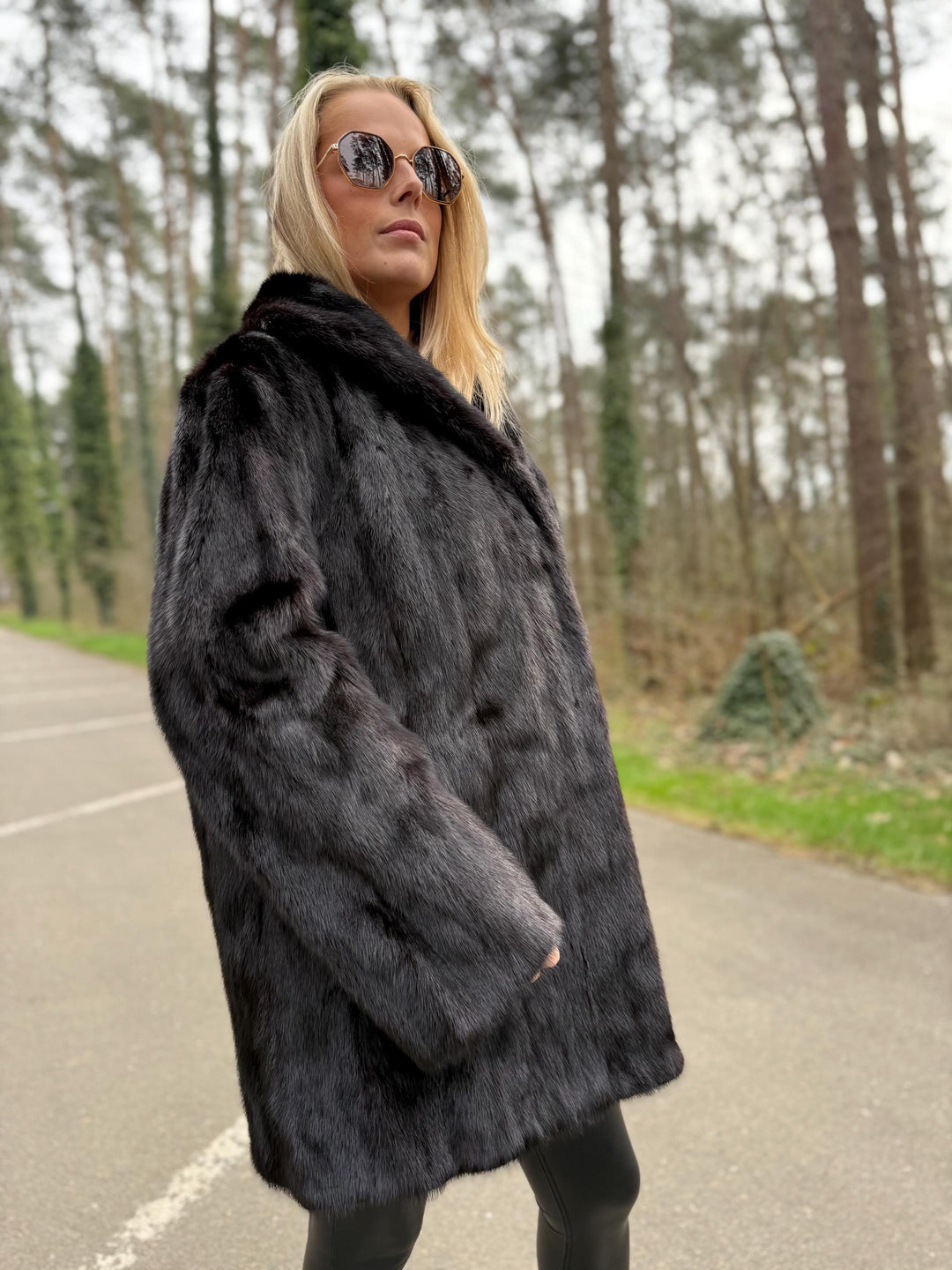 Yves Salomon Mink Fur Jacket, Real Mink Jacket in XL Size, Excellent Condition, High Quality Fur, Luxury Branded Jacket, Black Mink Fur Coat