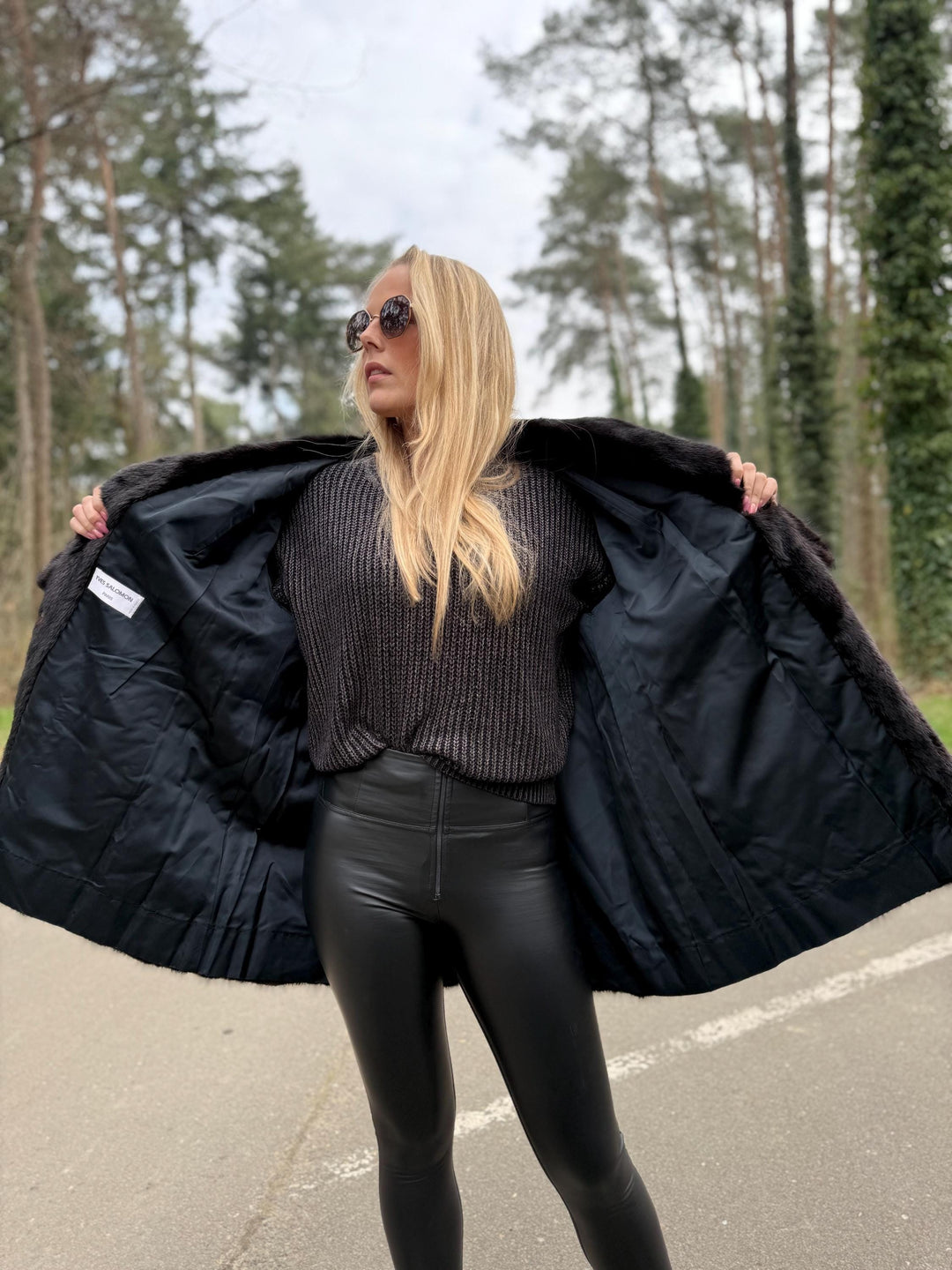 Yves Salomon Mink Fur Jacket, Real Mink Jacket in XL Size, Excellent Condition, High Quality Fur, Luxury Branded Jacket, Black Mink Fur Coat