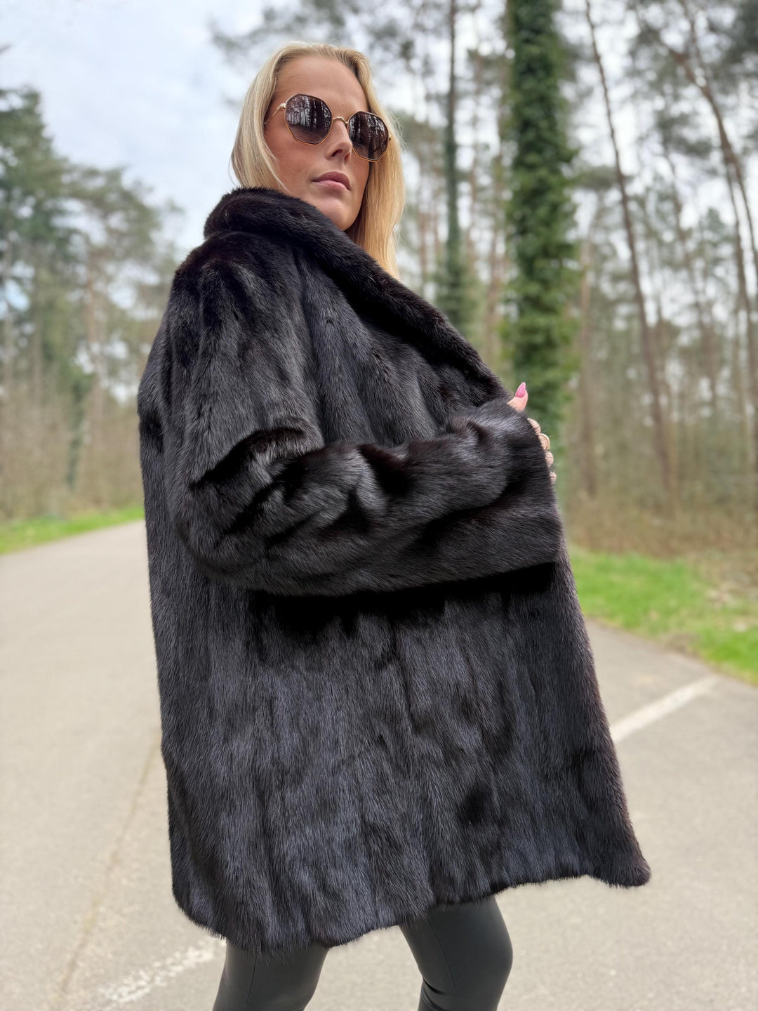 Yves Salomon Mink Fur Jacket, Real Mink Jacket in XL Size, Excellent Condition, High Quality Fur, Luxury Branded Jacket, Black Mink Fur Coat