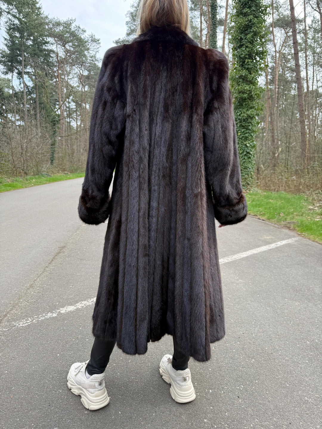 Full-Length Brown Mink Fur Coat, XL Size, High-Quality Fur, Soft Brown Mink Fur, Thick Mink Fur, Classic Vintage Style, Luxury Women's Coat