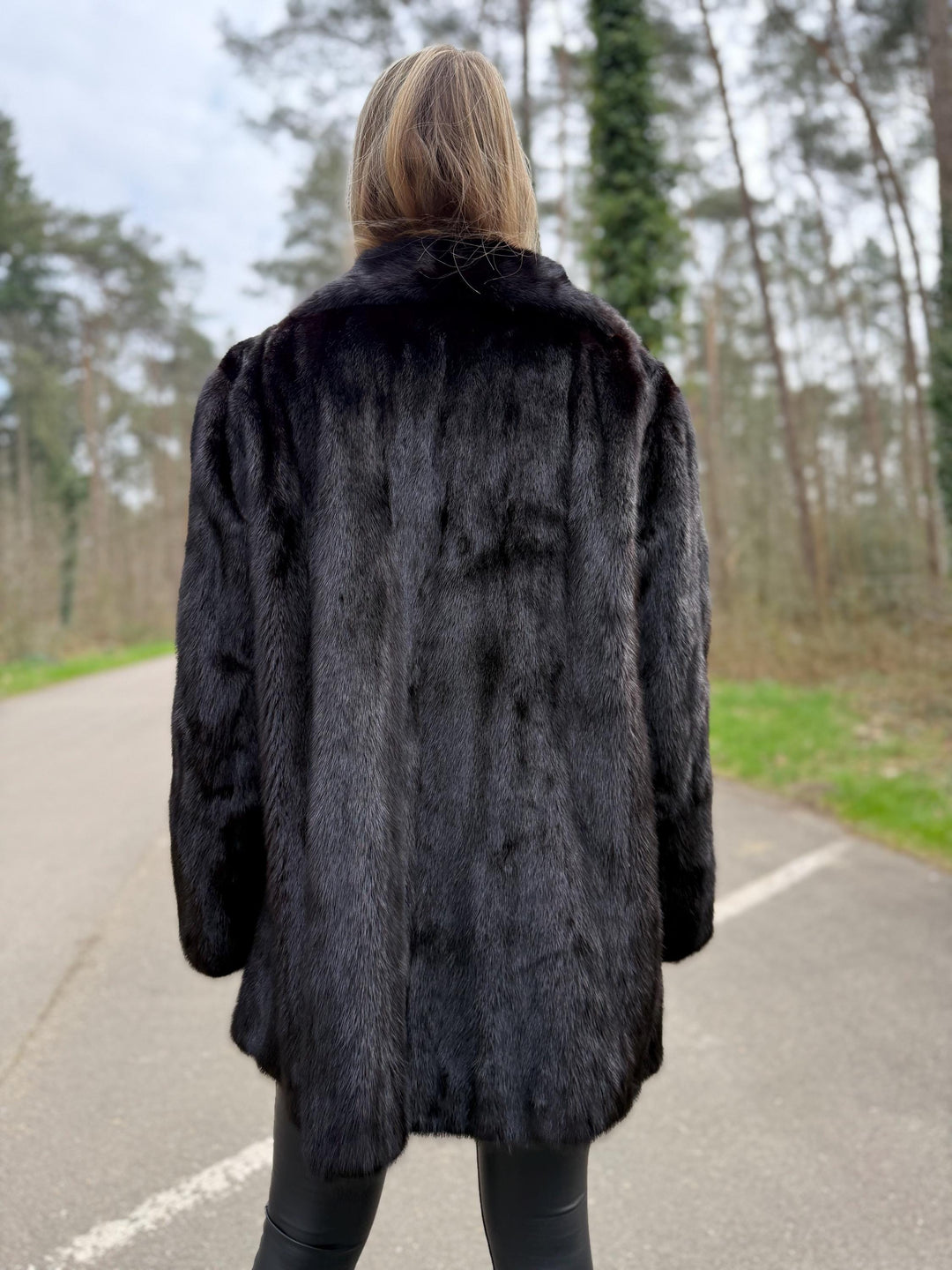 Yves Salomon Mink Fur Jacket, Real Mink Jacket in XL Size, Excellent Condition, High Quality Fur, Luxury Branded Jacket, Black Mink Fur Coat