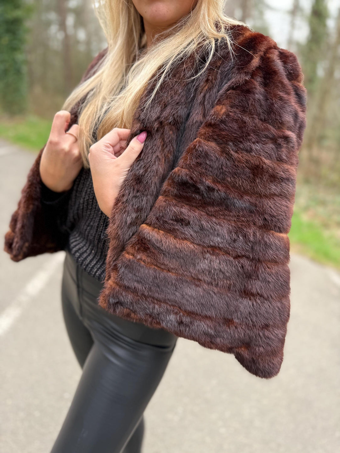 One Size Over the Shoulder Mink Fur Stole, Brown Mink, Thick and Soft Mink Fur Cape, Outlet Price, Perfect Shiny Fur, Classic Vintage Style