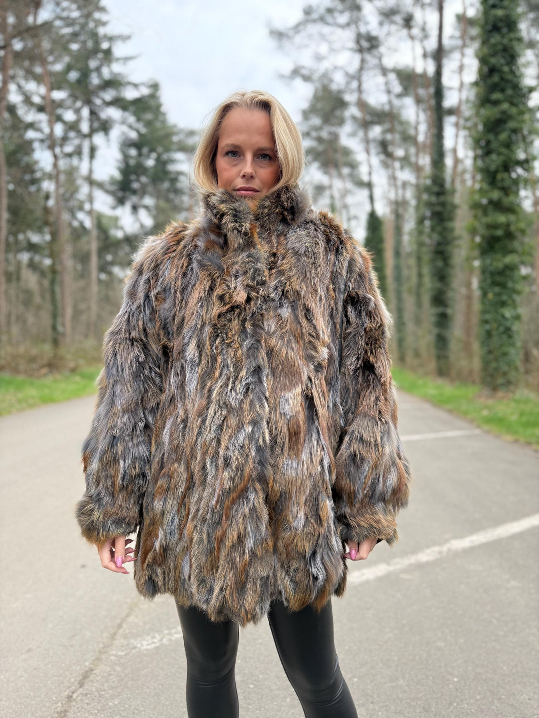 Outlet Vintage Colorful Fox Fur Coat, Large Size, Soft and Fluffy Fur, Unique Design and Rare Find Fox Coat, Good Condition with Small Signs