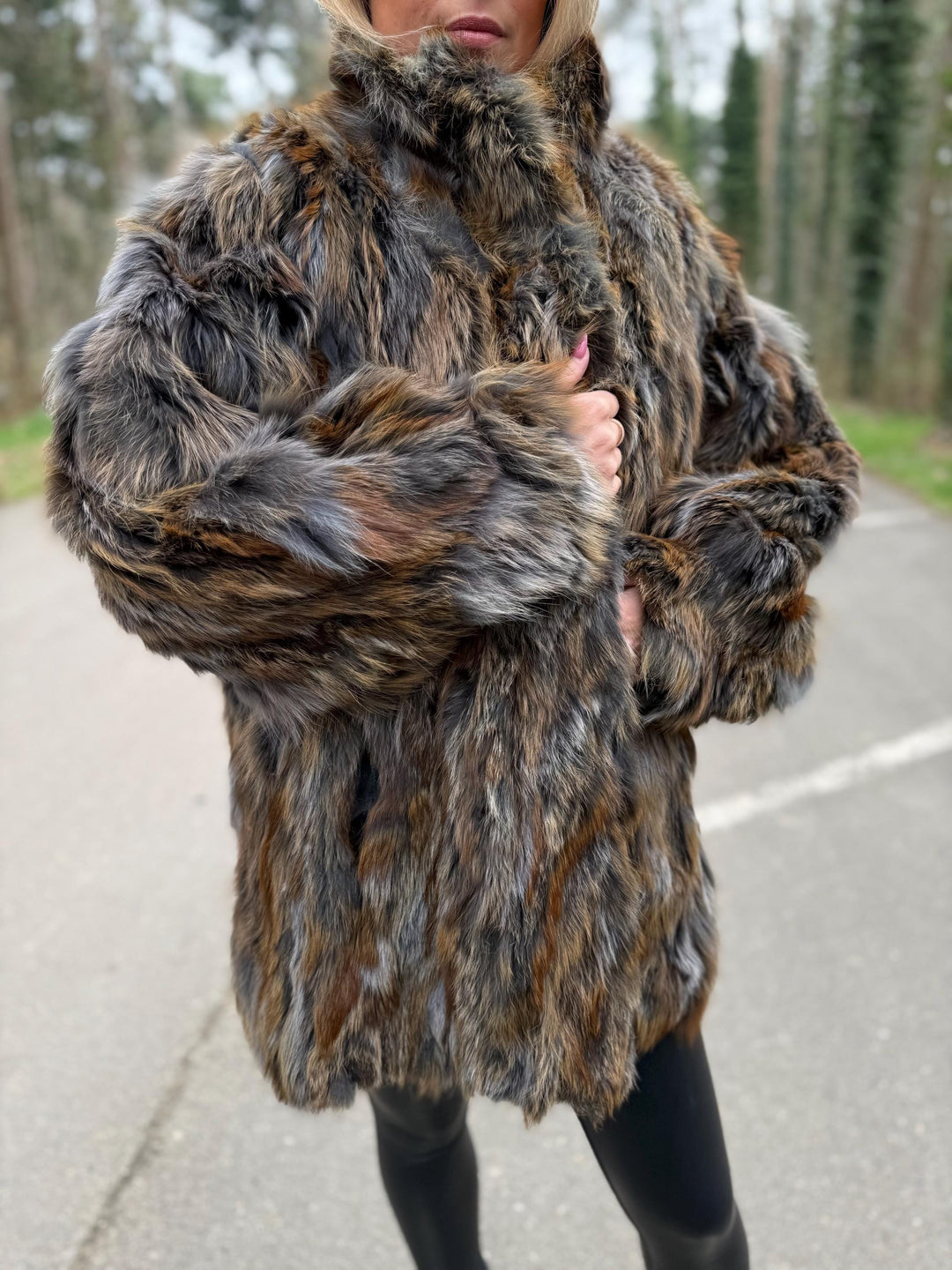 Outlet Vintage Colorful Fox Fur Coat, Large Size, Soft and Fluffy Fur, Unique Design and Rare Find Fox Coat, Good Condition with Small Signs