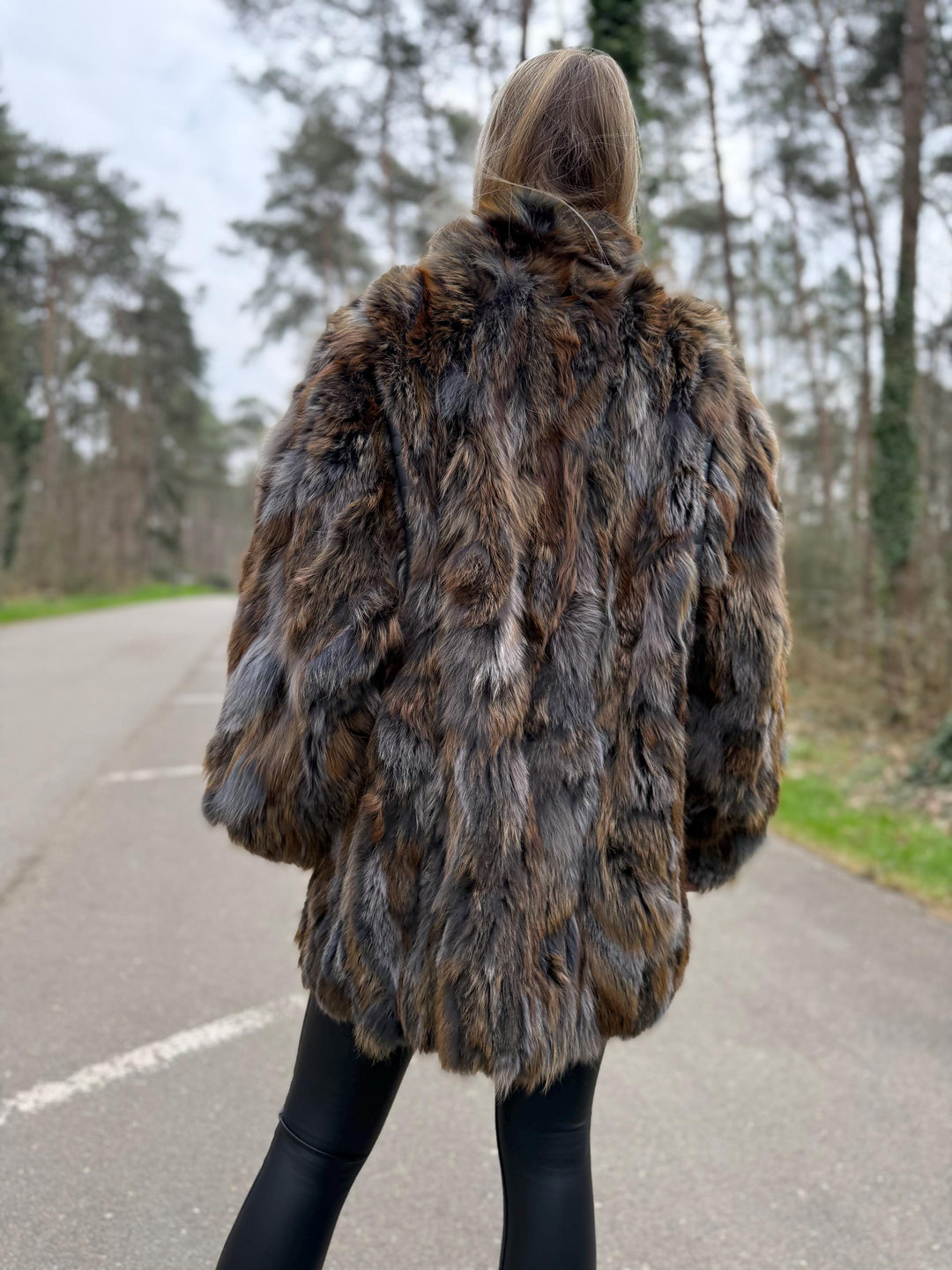 Outlet Vintage Colorful Fox Fur Coat, Large Size, Soft and Fluffy Fur, Unique Design and Rare Find Fox Coat, Good Condition with Small Signs