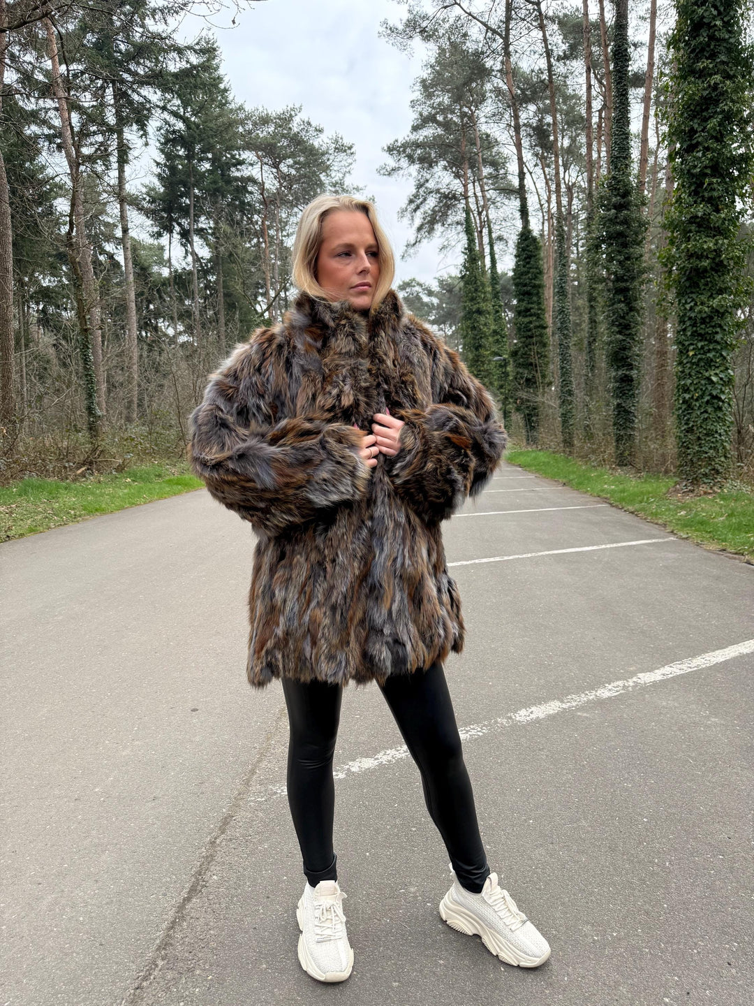 Outlet Vintage Colorful Fox Fur Coat, Large Size, Soft and Fluffy Fur, Unique Design and Rare Find Fox Coat, Good Condition with Small Signs