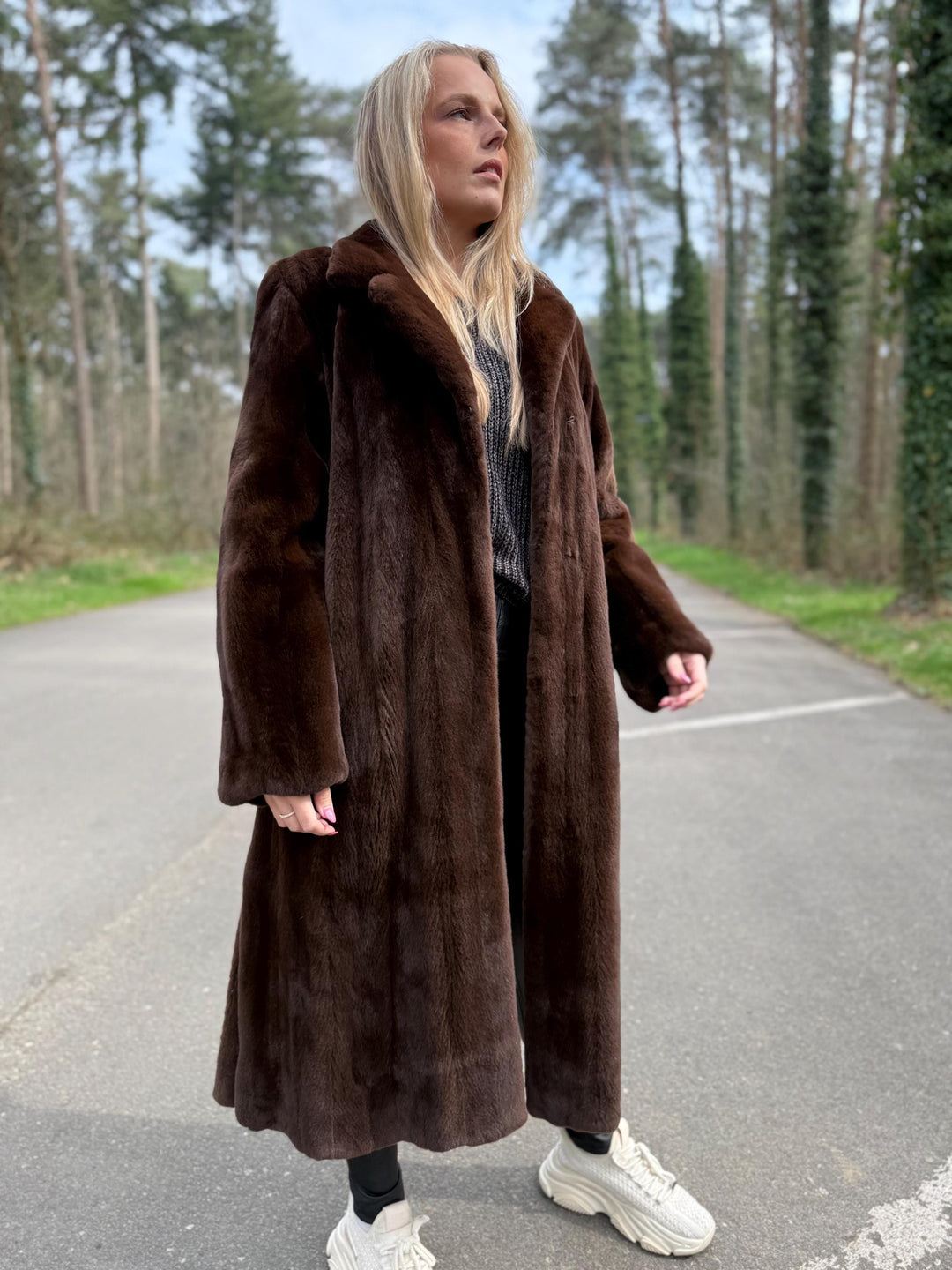 Ranched Saga Mink Fur Coat, Sheared Fur Medium Size, Full-Length Mink Coat, Superb Quality, Brand New Coat, Premium High Quality Fur, Luxury