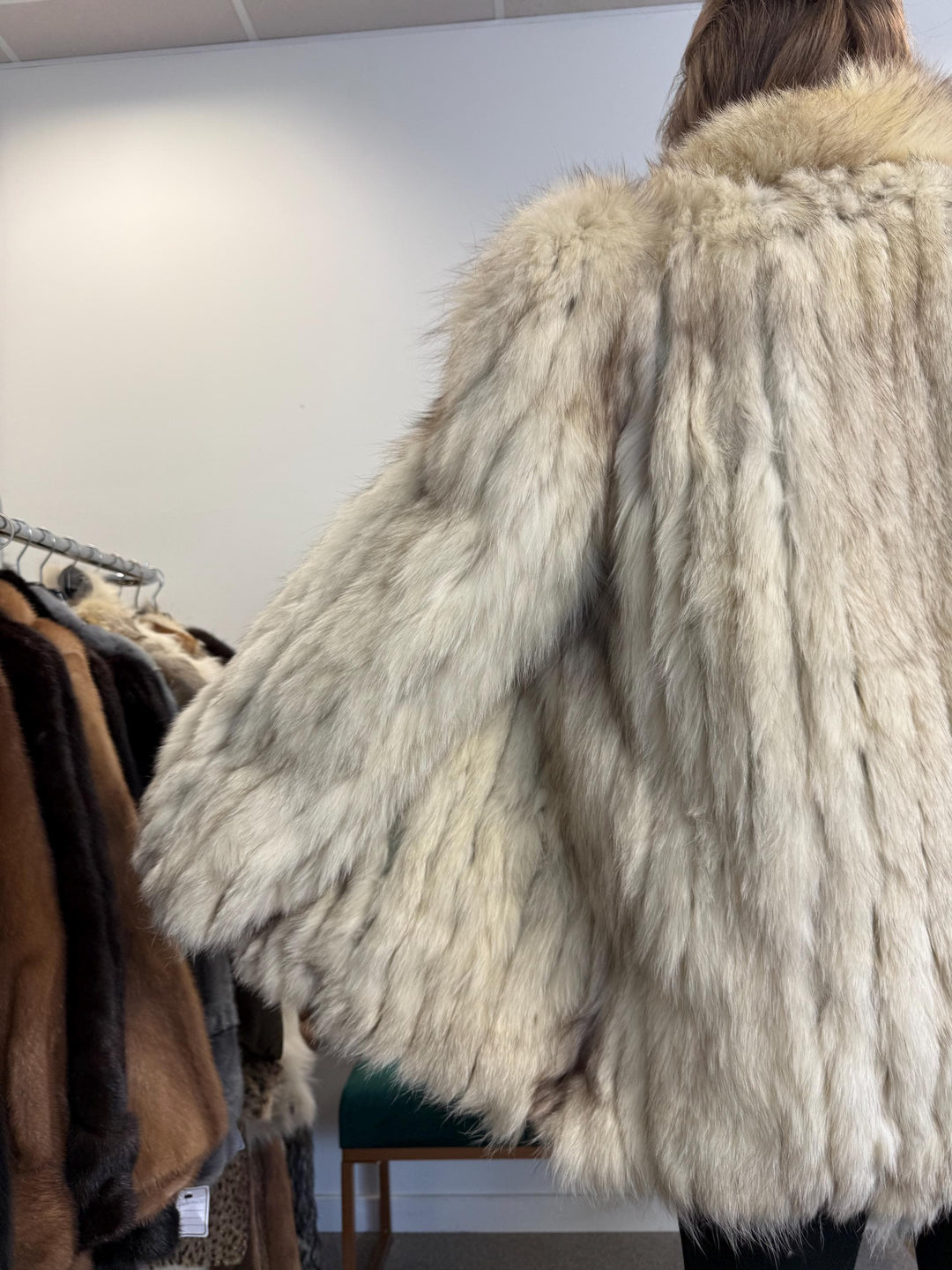 White Fox Fur Jacket, Medium Size, Saga Fox Jacket, Real Fox Fur Coat, Fox Fur Coat, Vintage Fur Coat, Women's Fur Jacket, Outlet Fur Coat